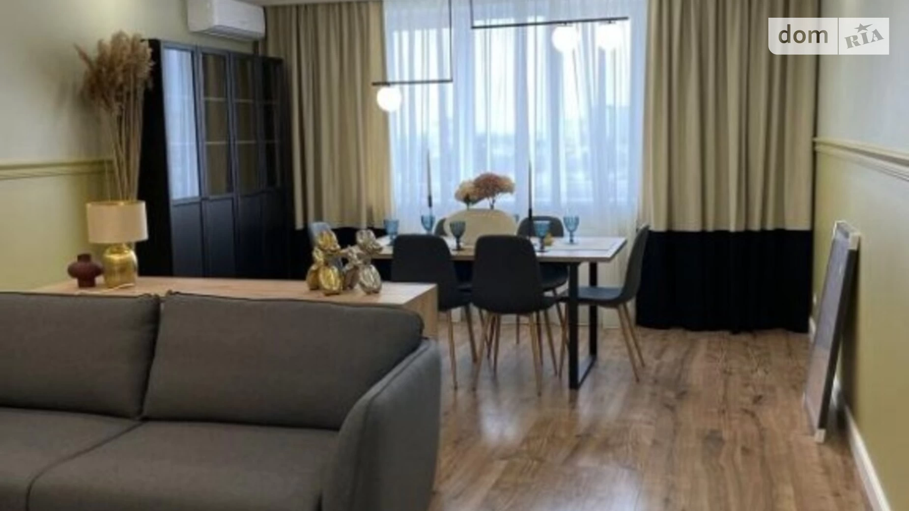 Продается 3-комнатная квартира 97 кв. м в Одессе, ул. Костанди