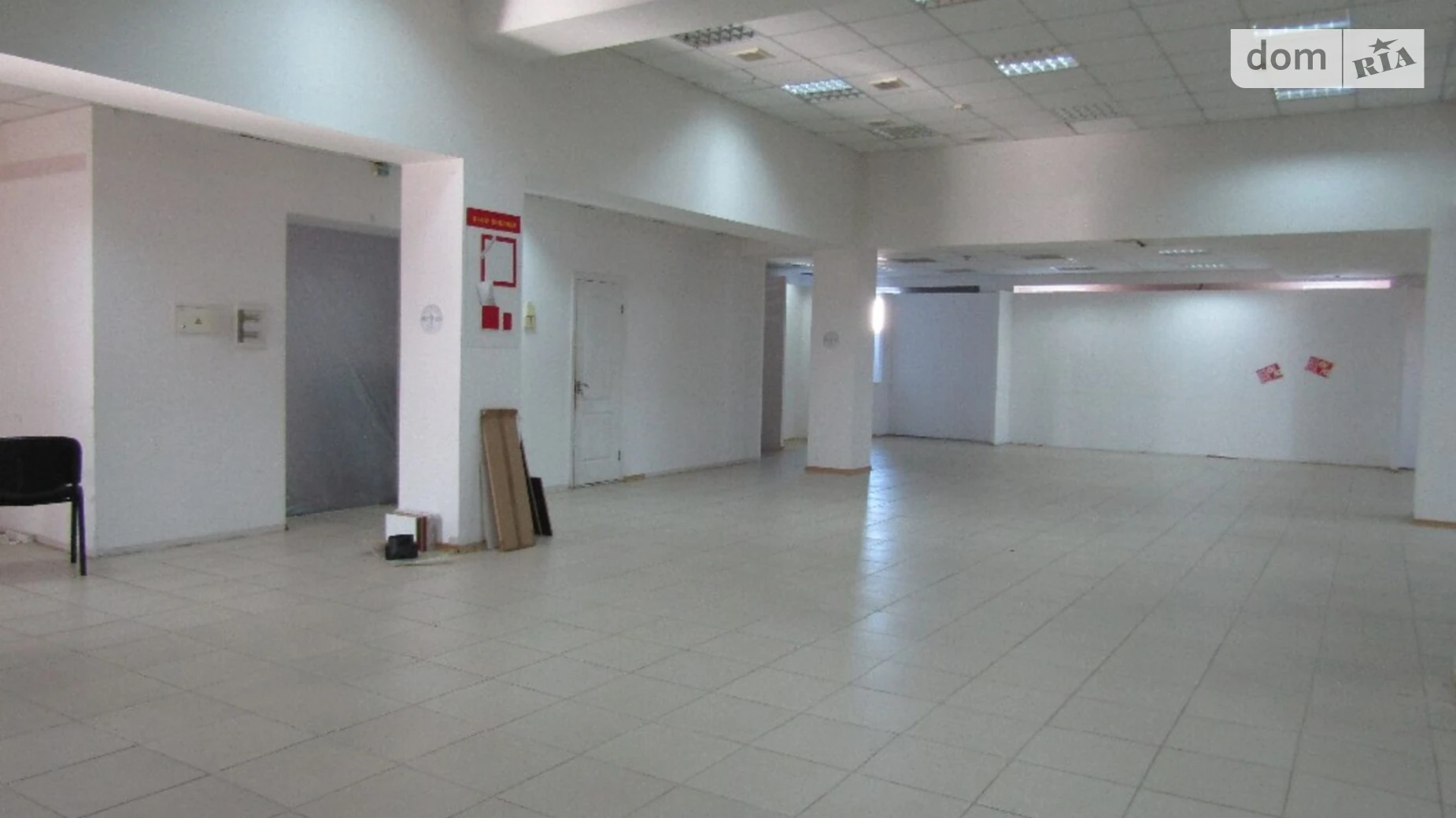 Продается объект сферы услуг 2900 кв. м в 3-этажном здании, цена: 700000 $ - фото 3