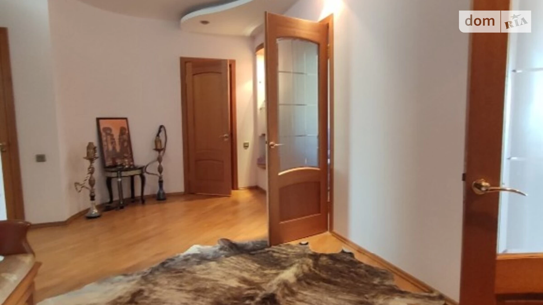 Продается 3-комнатная квартира 117 кв. м в Одессе, ул. Маршала Говорова
