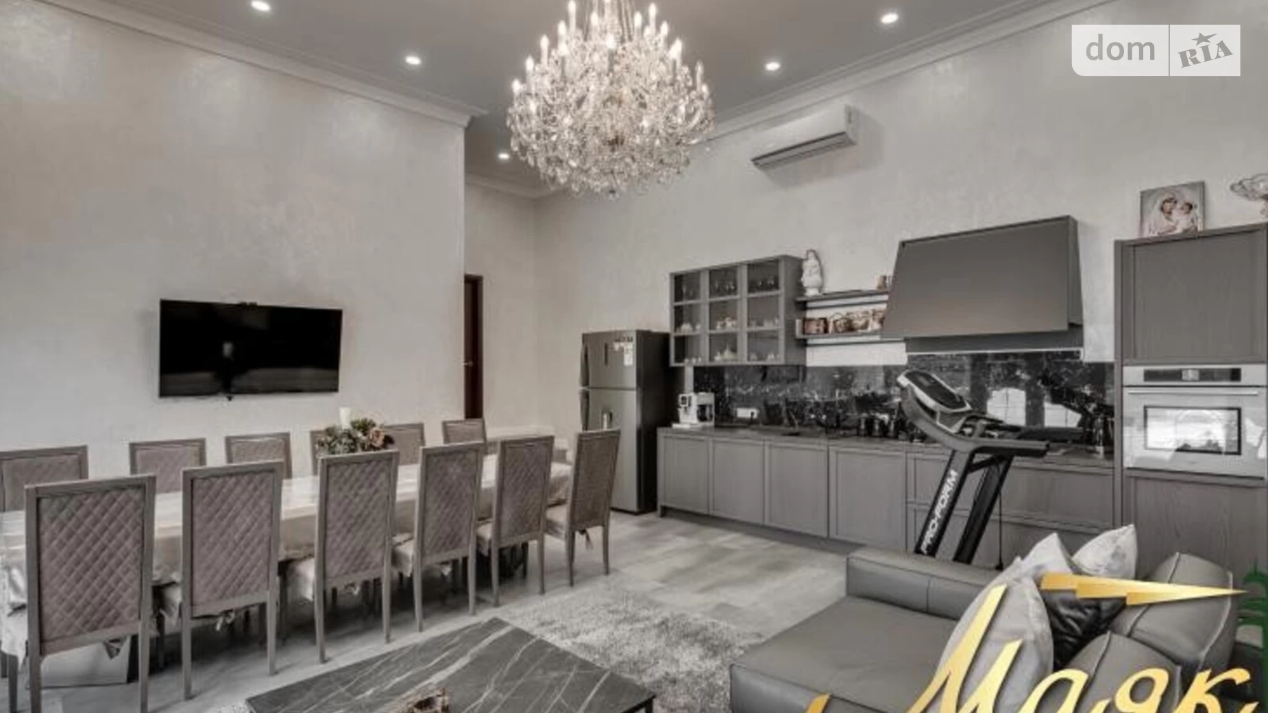 Продается дом на 2 этажа 330 кв. м с садом, цена: 360000 $ - фото 3