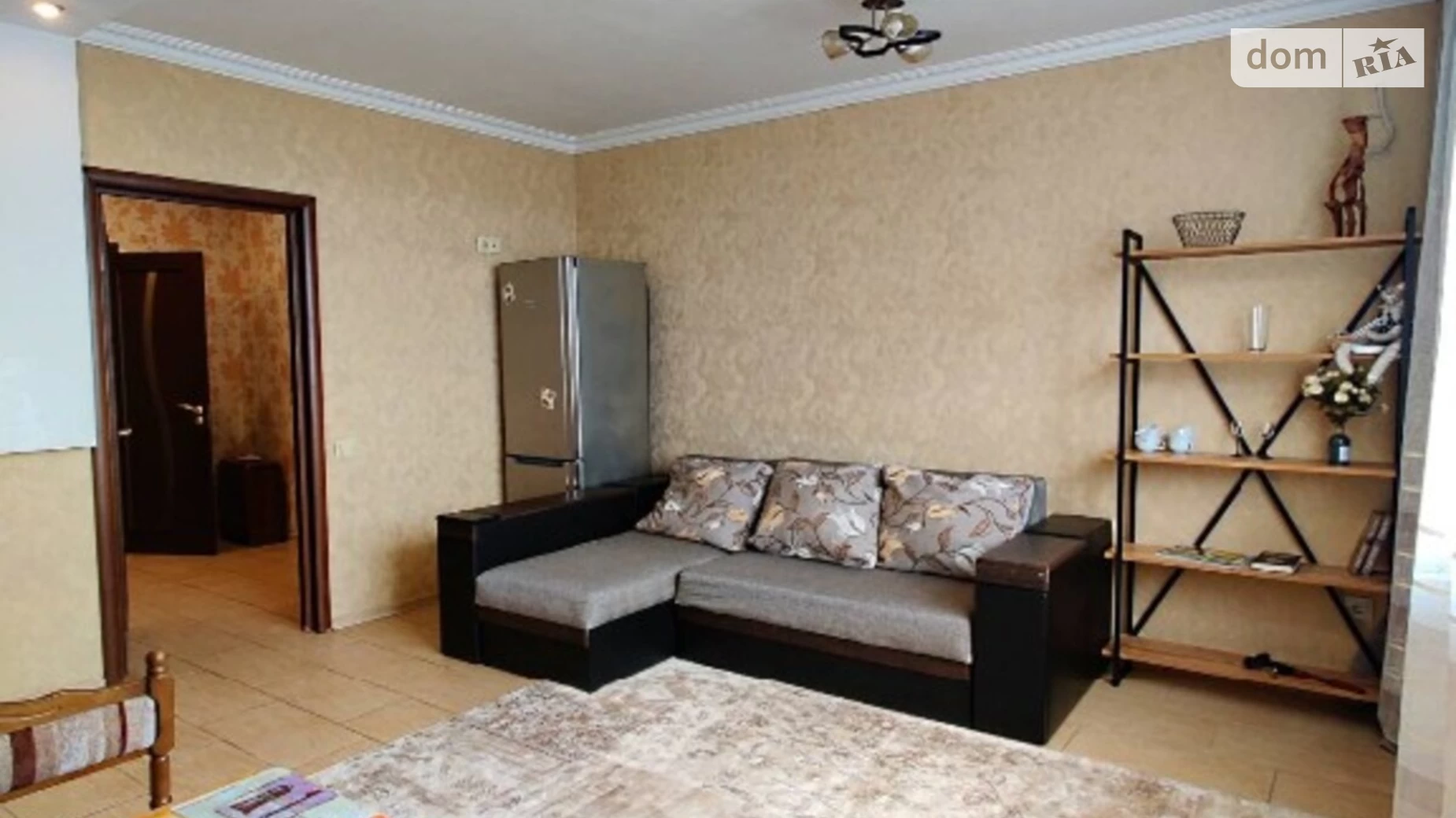 Продається 2-кімнатна квартира 61 кв. м у Одесі, вул. Якова Бреуса