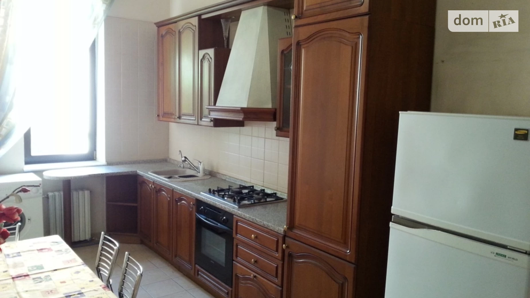 Продается дом на 2 этажа 494.1 кв. м с балконом, цена: 450000 $ - фото 2