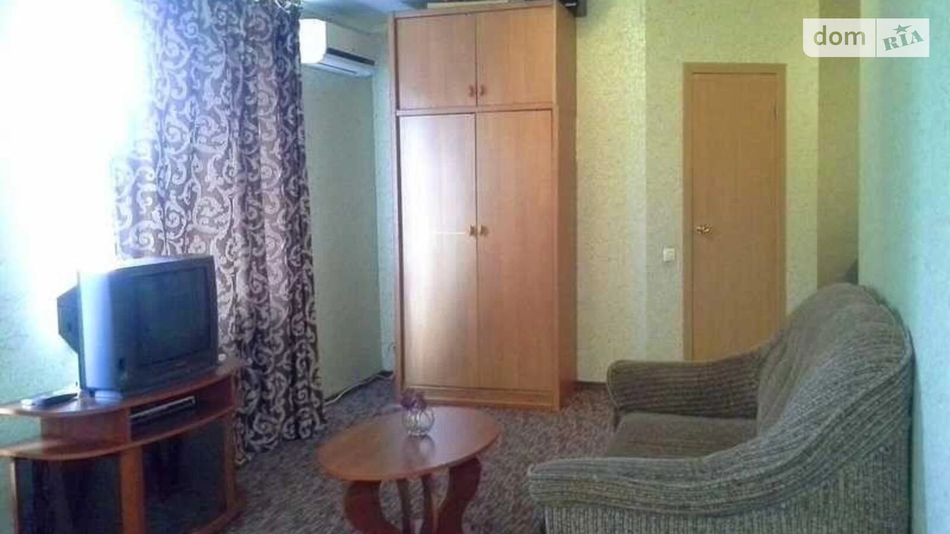 Продается 4-комнатная квартира 93 кв. м в Одессе, ул. Гоголя, 9