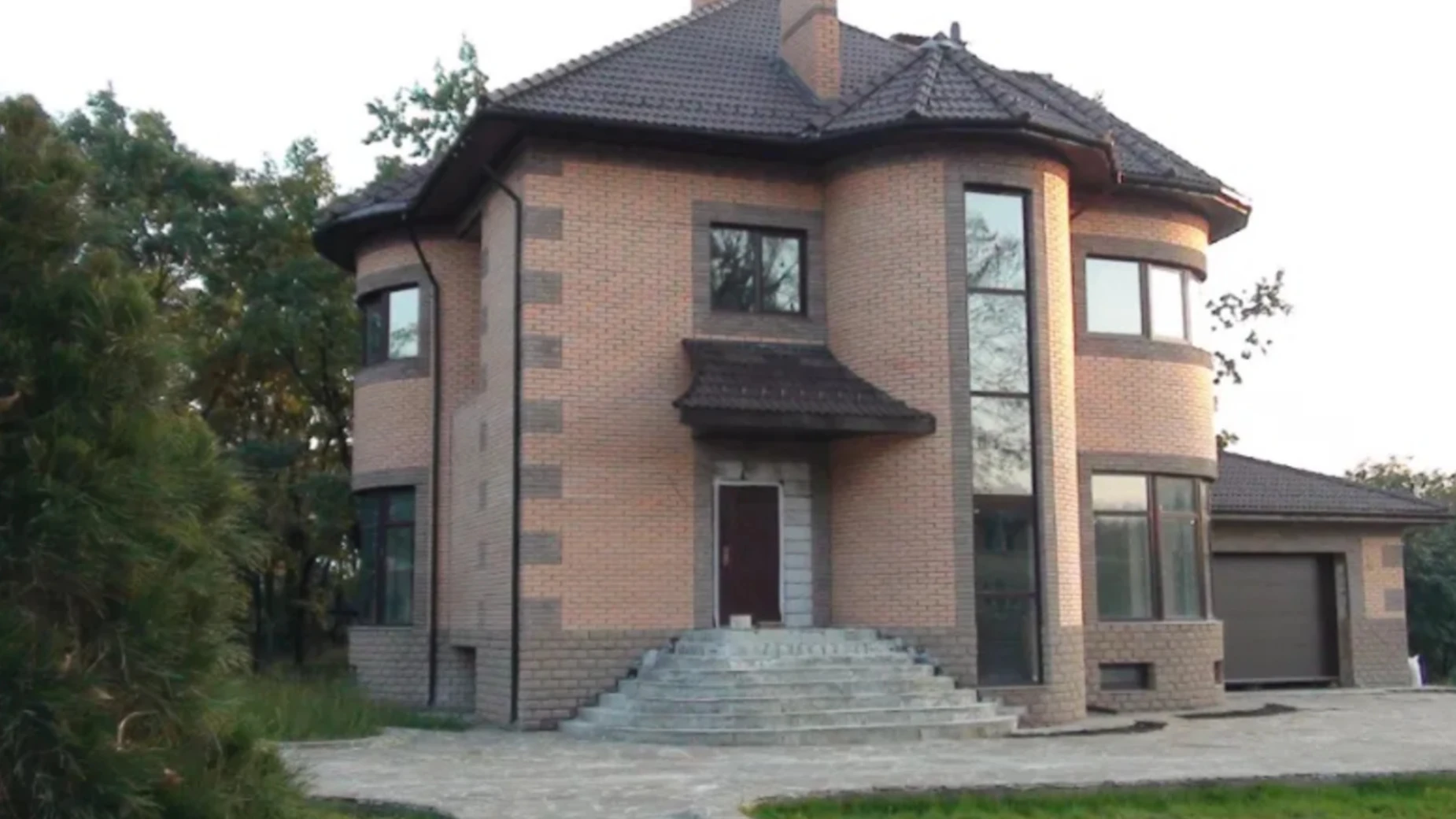 Продается дом на 2 этажа 356 кв. м с баней/сауной, цена: 299000 $ - фото 3
