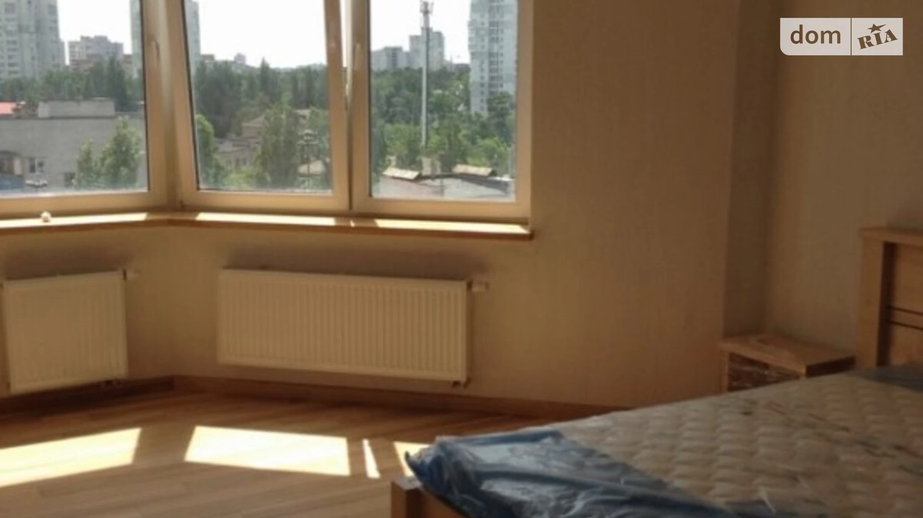 Продается 2-комнатная квартира 83 кв. м в Киеве, ул. Николая Краснова, 19