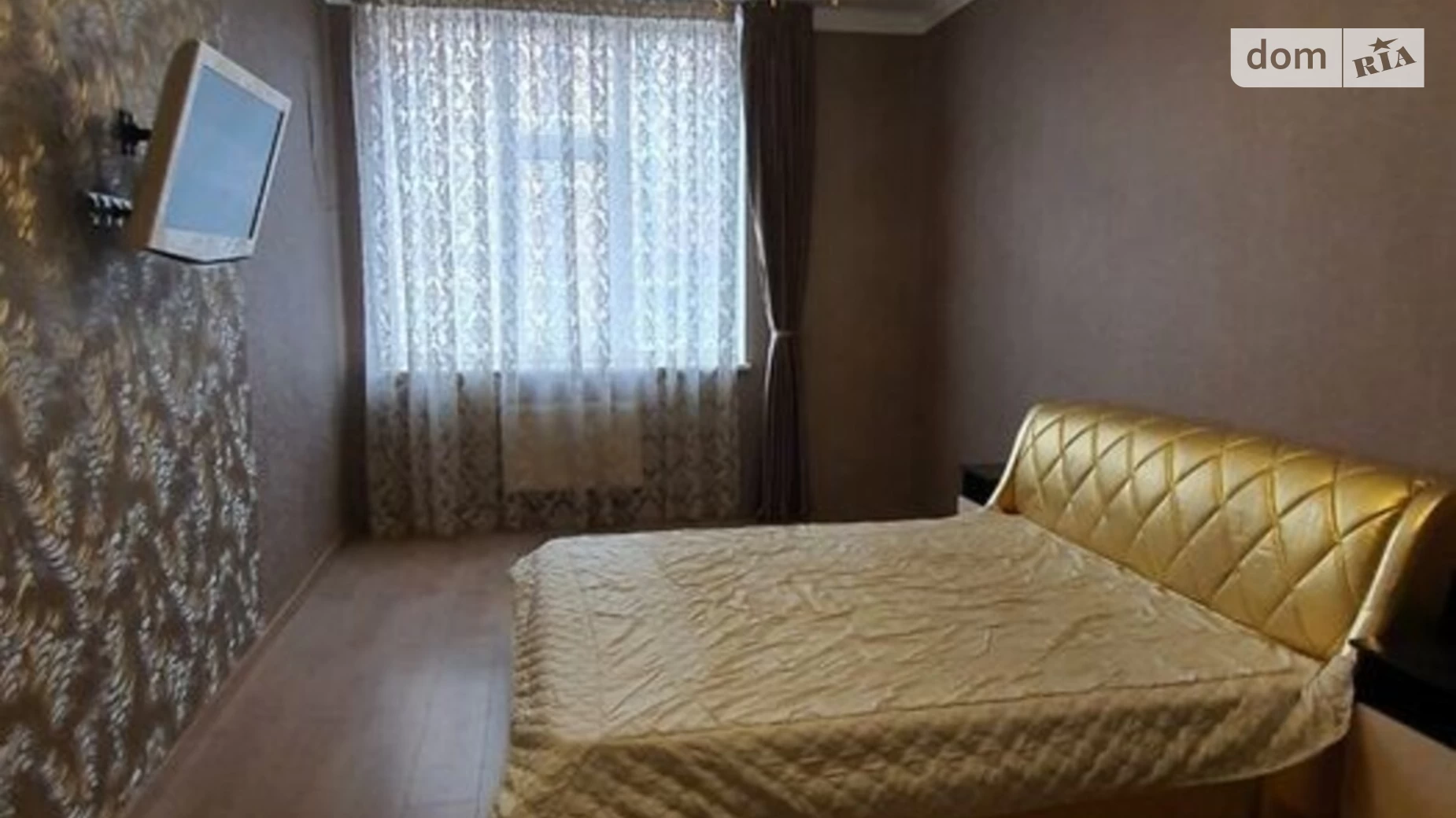 Продається 1-кімнатна квартира 70 кв. м у Одесі, плато Гагарінське, 5Б