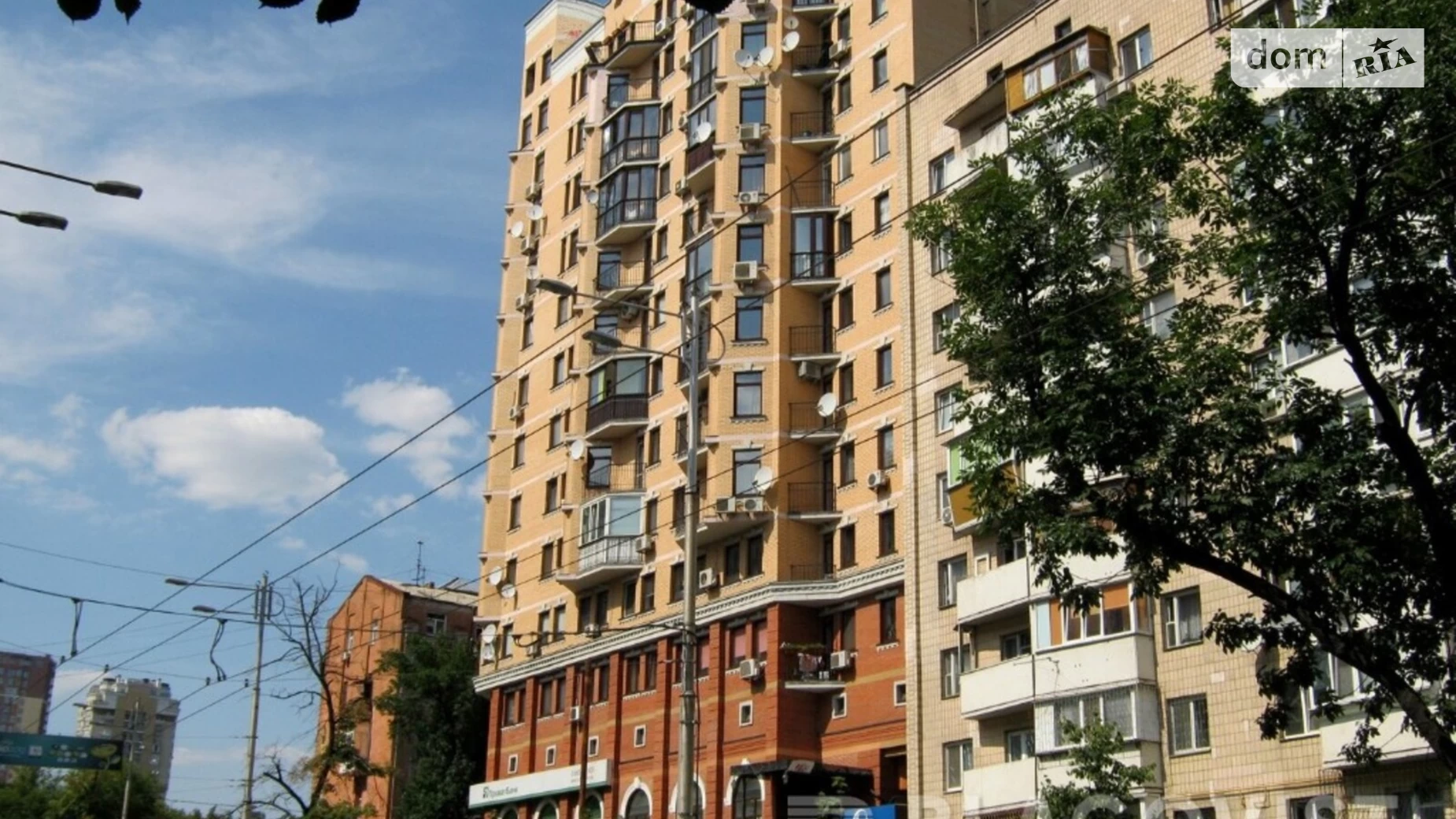 Продается 3-комнатная квартира 136 кв. м в Киеве, ул. Паньковская, 27/78