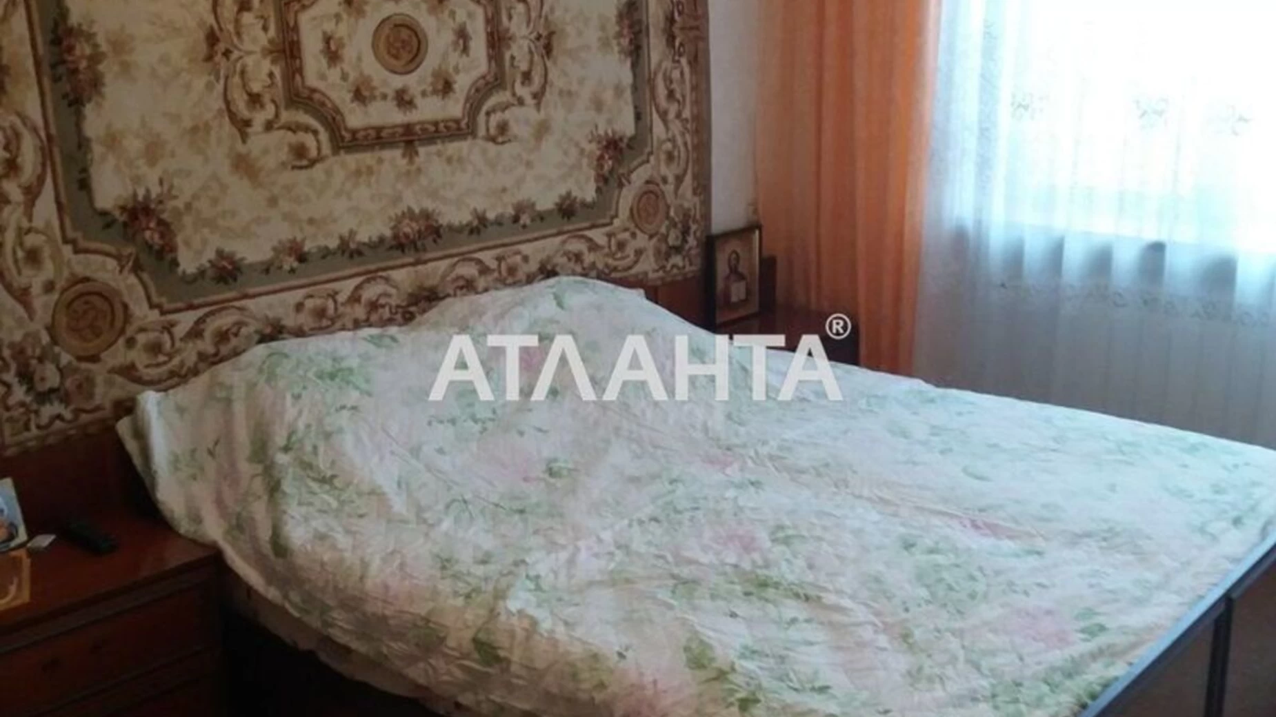 Продається 3-кімнатна квартира 92.2 кв. м у Одесі, вул. Новаторів