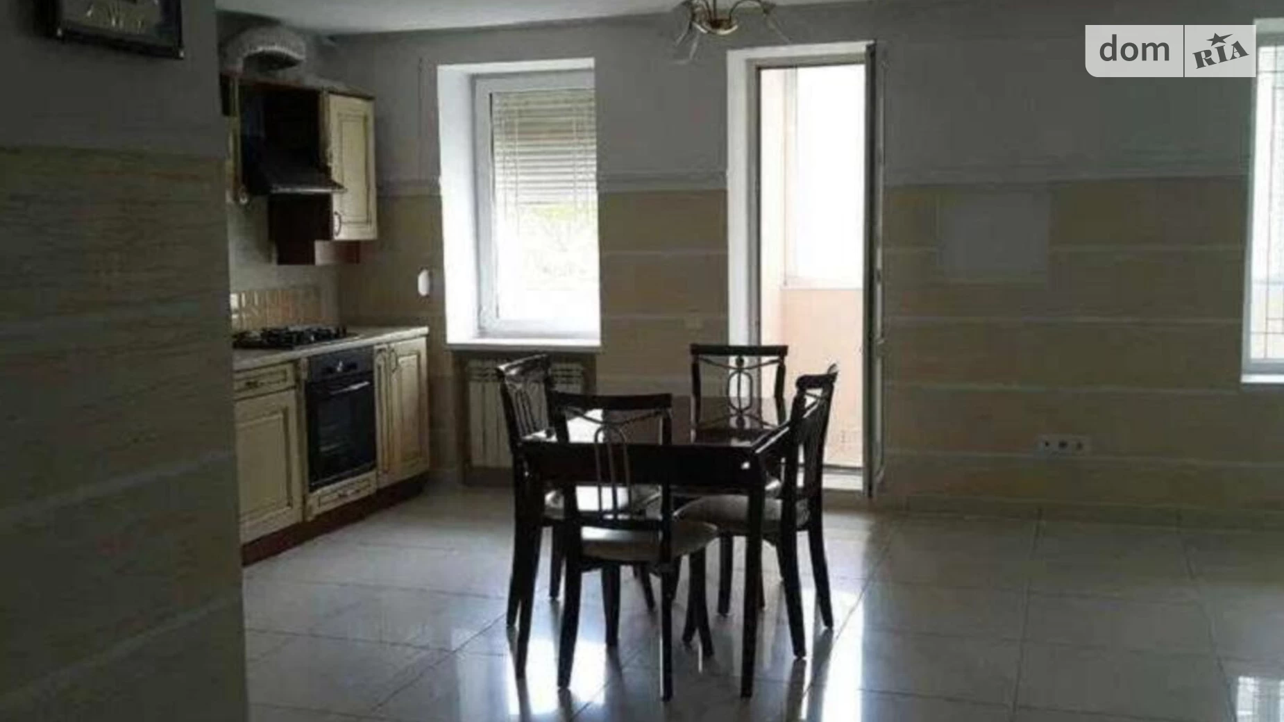 Продается 3-комнатная квартира 101 кв. м в Одессе, ул. Палия Семена, 113Б