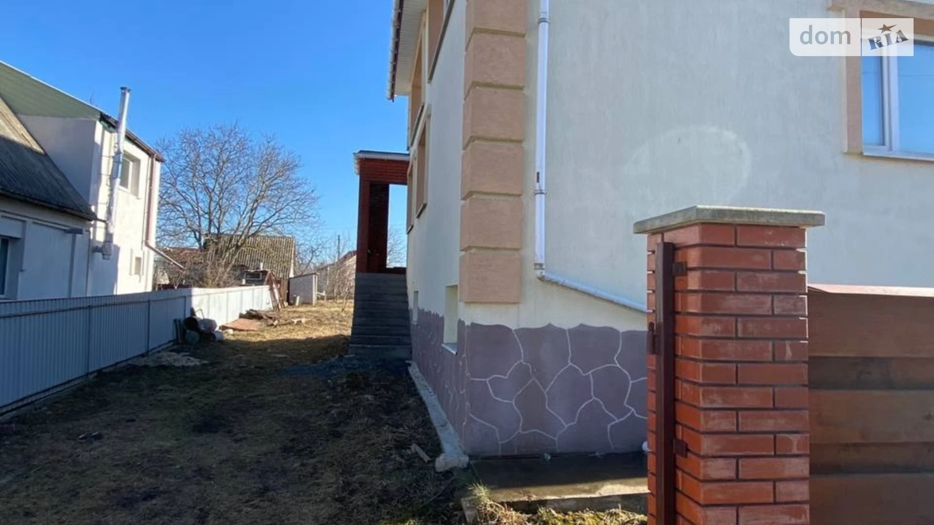 Продается дом на 3 этажа 190 кв. м с верандой, цена: 75000 $ - фото 2