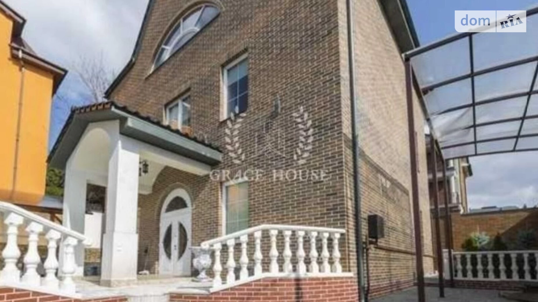 Сдается в аренду дом на 3 этажа 240 кв. м с мебелью, цена: 4000 $ - фото 2