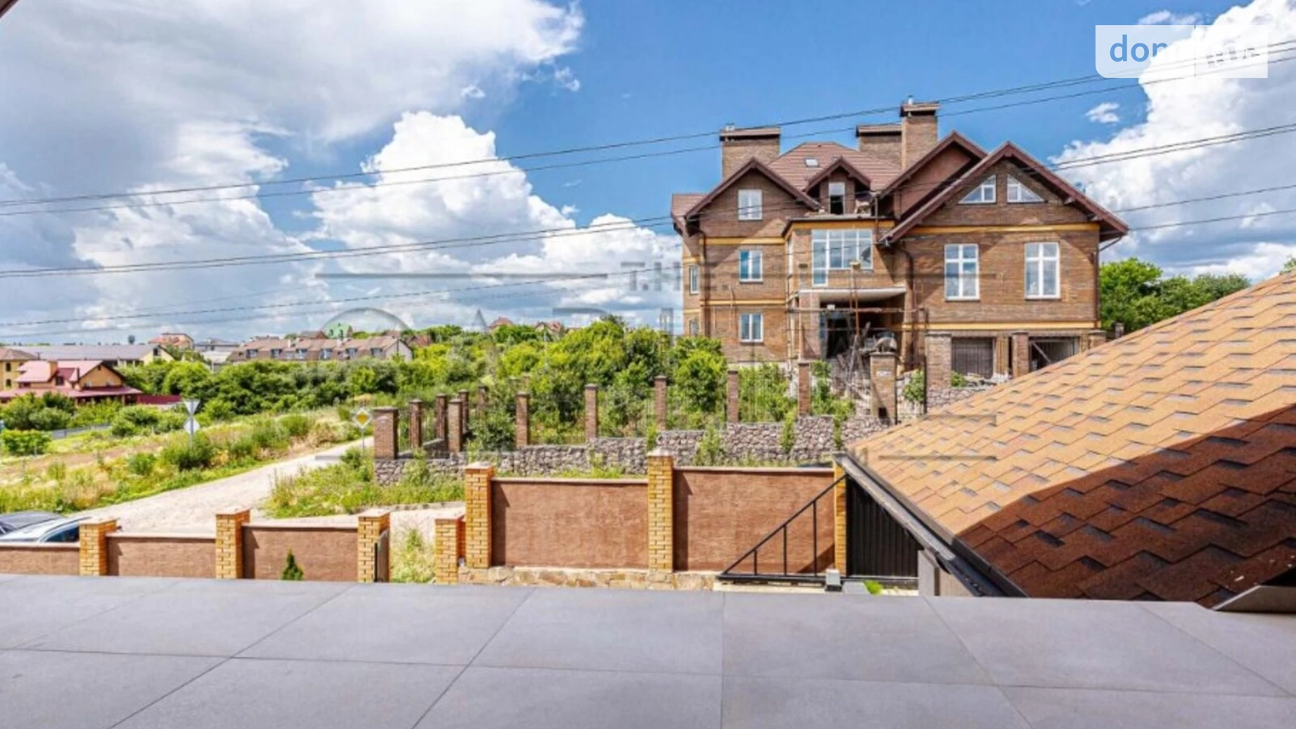 Продается дом на 2 этажа 325 кв. м с камином, цена: 260000 $ - фото 3