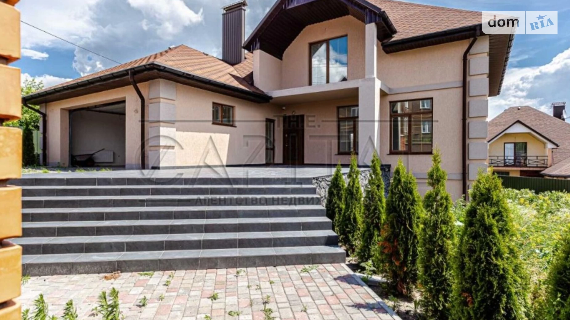 Продается дом на 2 этажа 325 кв. м с камином, цена: 260000 $ - фото 2