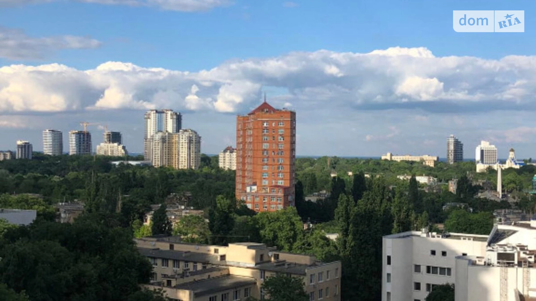 Продается 2-комнатная квартира 92 кв. м в Одессе, ул. Черняховского