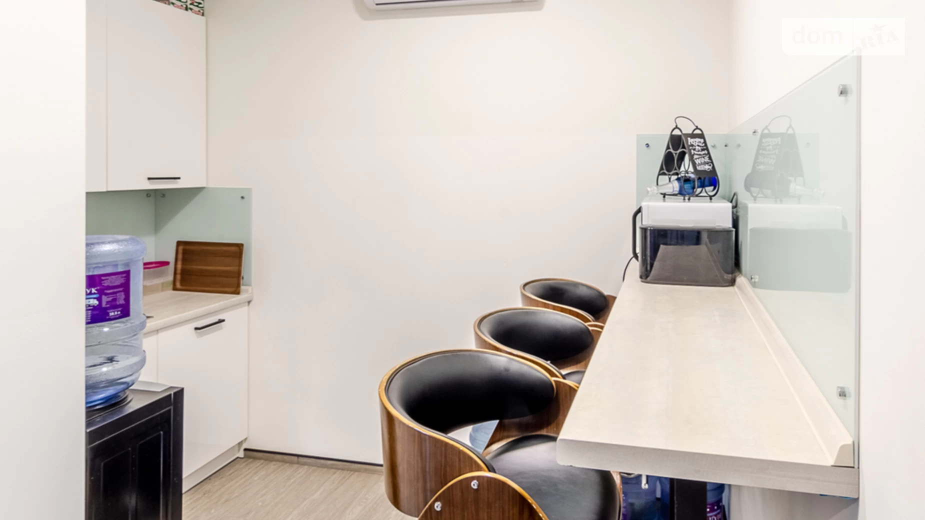 Сдается в аренду офис 180 кв. м в бизнес-центре, цена: 8163 $ - фото 2