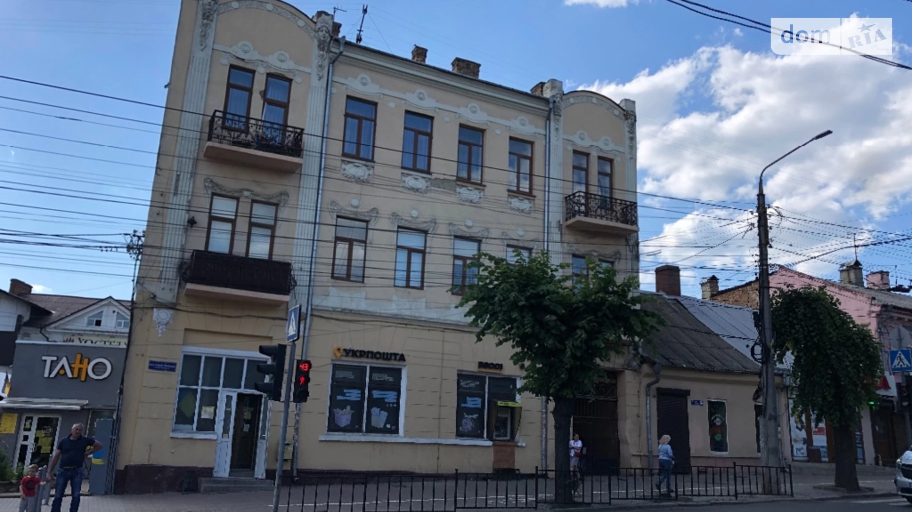 Продается 3-комнатная квартира 103 кв. м в Черновцах, ул. Героев Майдана - фото 2