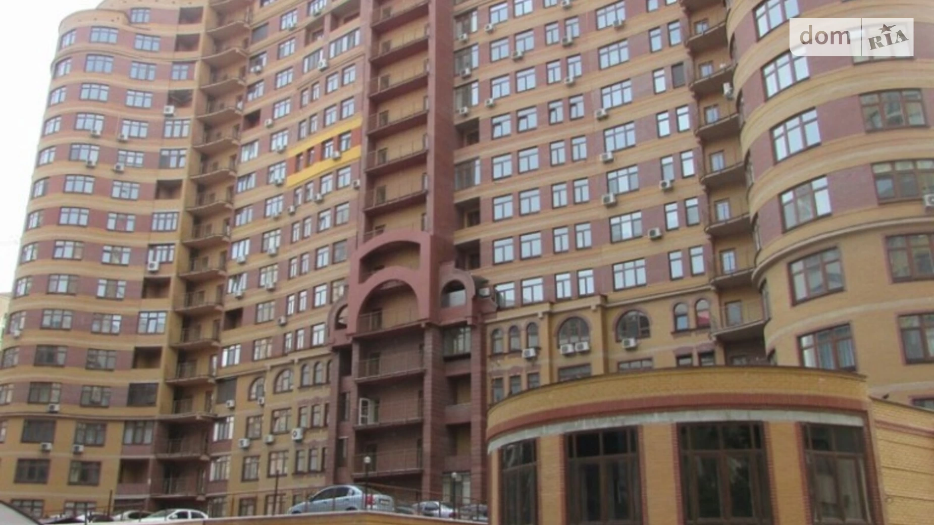 Продается 3-комнатная квартира 130 кв. м в Киеве, ул. Коновальца Евгения, 36В