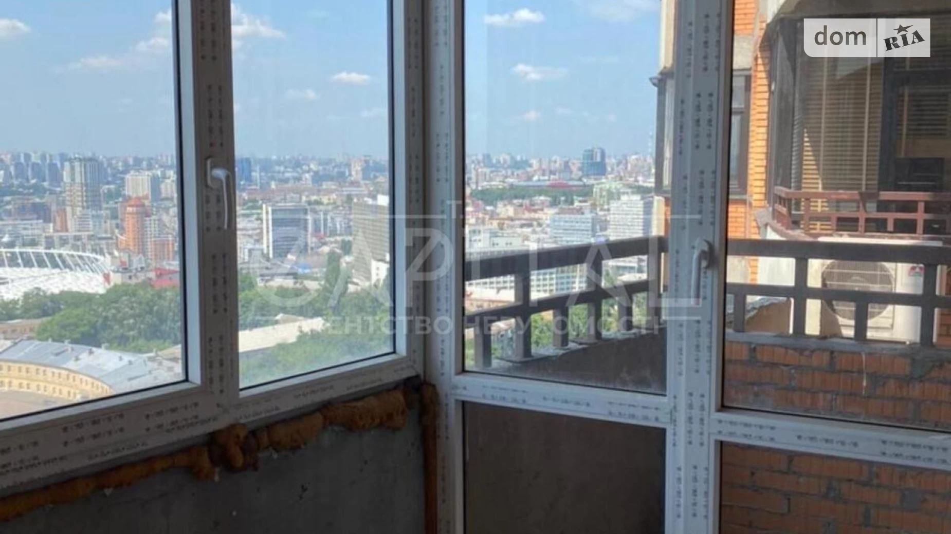 Продается 4-комнатная квартира 184 кв. м в Киеве, бул. Леси Украинки, 7А