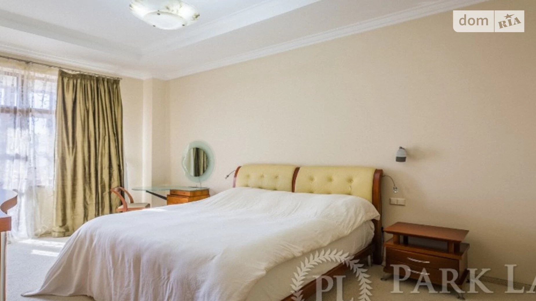Продается 3-комнатная квартира 120 кв. м в Киеве, ул. Лютеранская, 28А