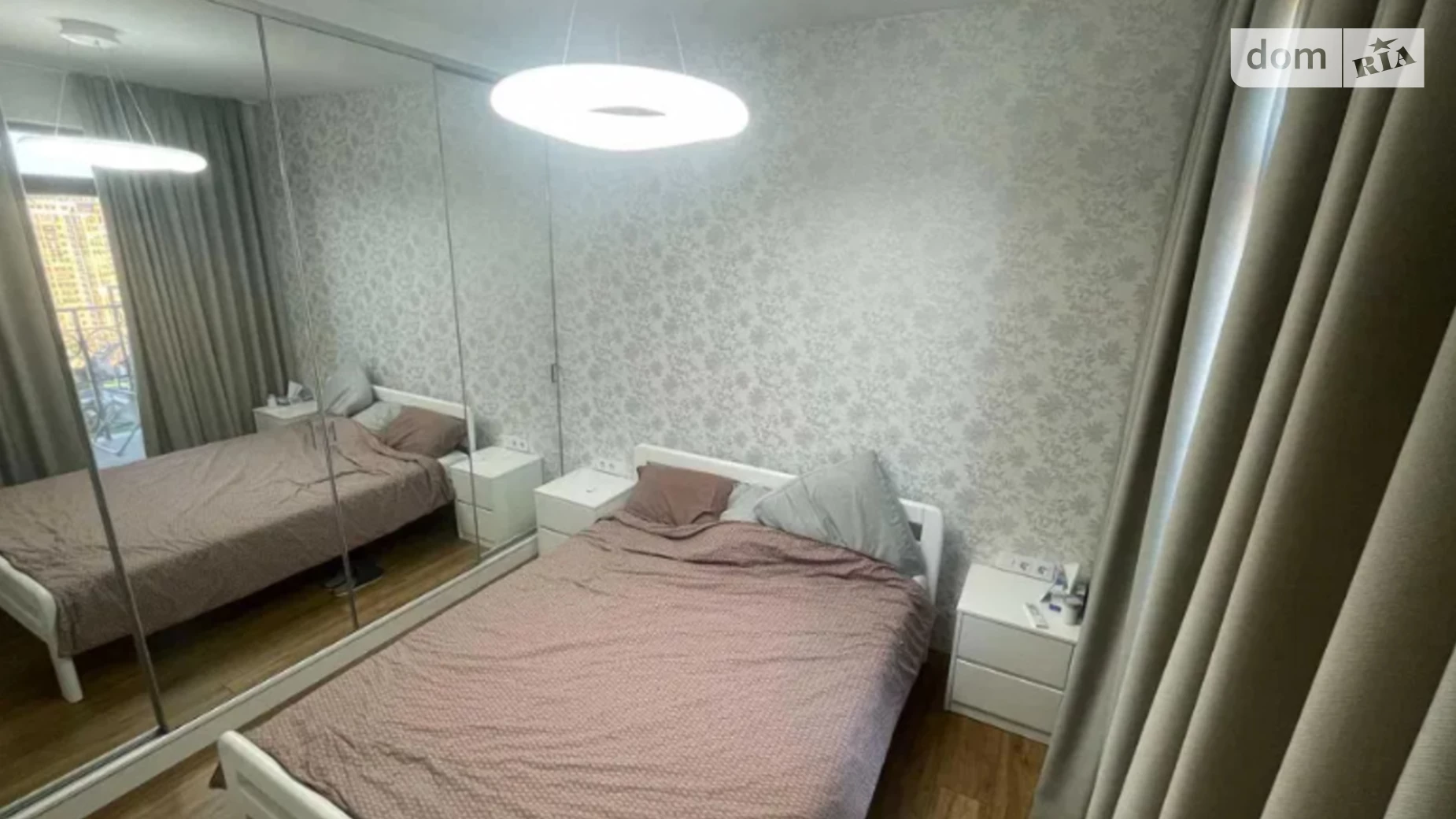 Продается 2-комнатная квартира 50 кв. м в Одессе, ул. Педагогическая