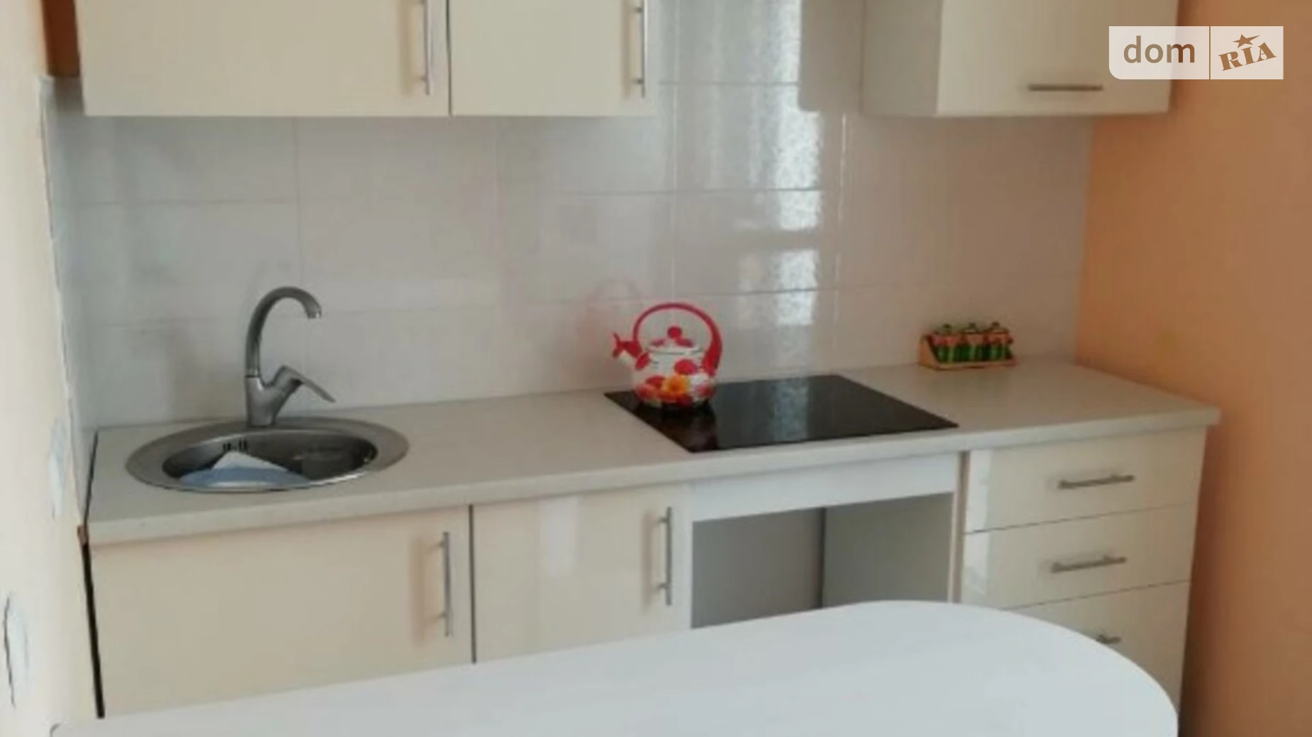 Сдается в аренду 1-комнатная квартира 34.8 кв. м в Черноморске, ул. Защитников Украины(1 Мая), 42А - фото 2