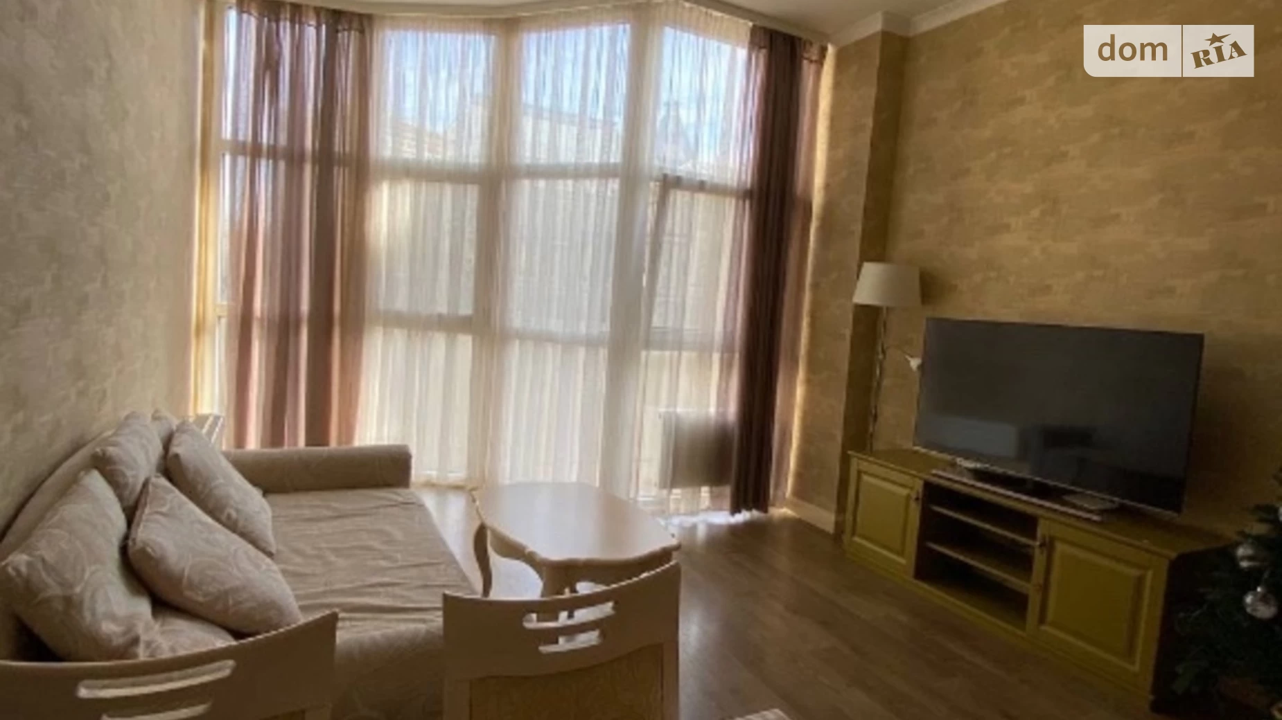 Продается 1-комнатная квартира 64 кв. м в Одессе, пер. Сабанский