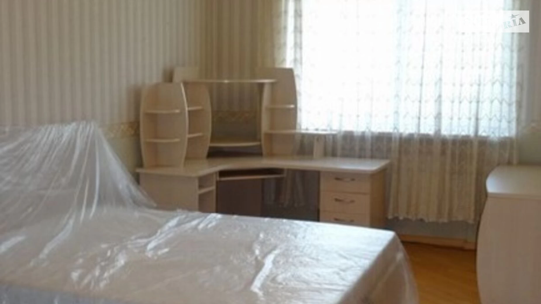Продается 3-комнатная квартира 160 кв. м в Киеве, ул. Николая Голего(Лебедева-Кумача), 6