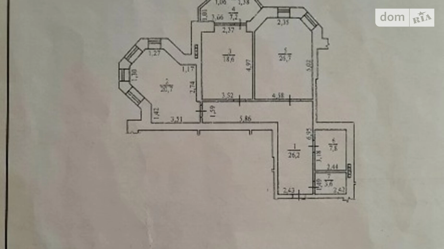 Продається 3-кімнатна квартира 110.8 кв. м у Одесі, вул. Довженка, 4А