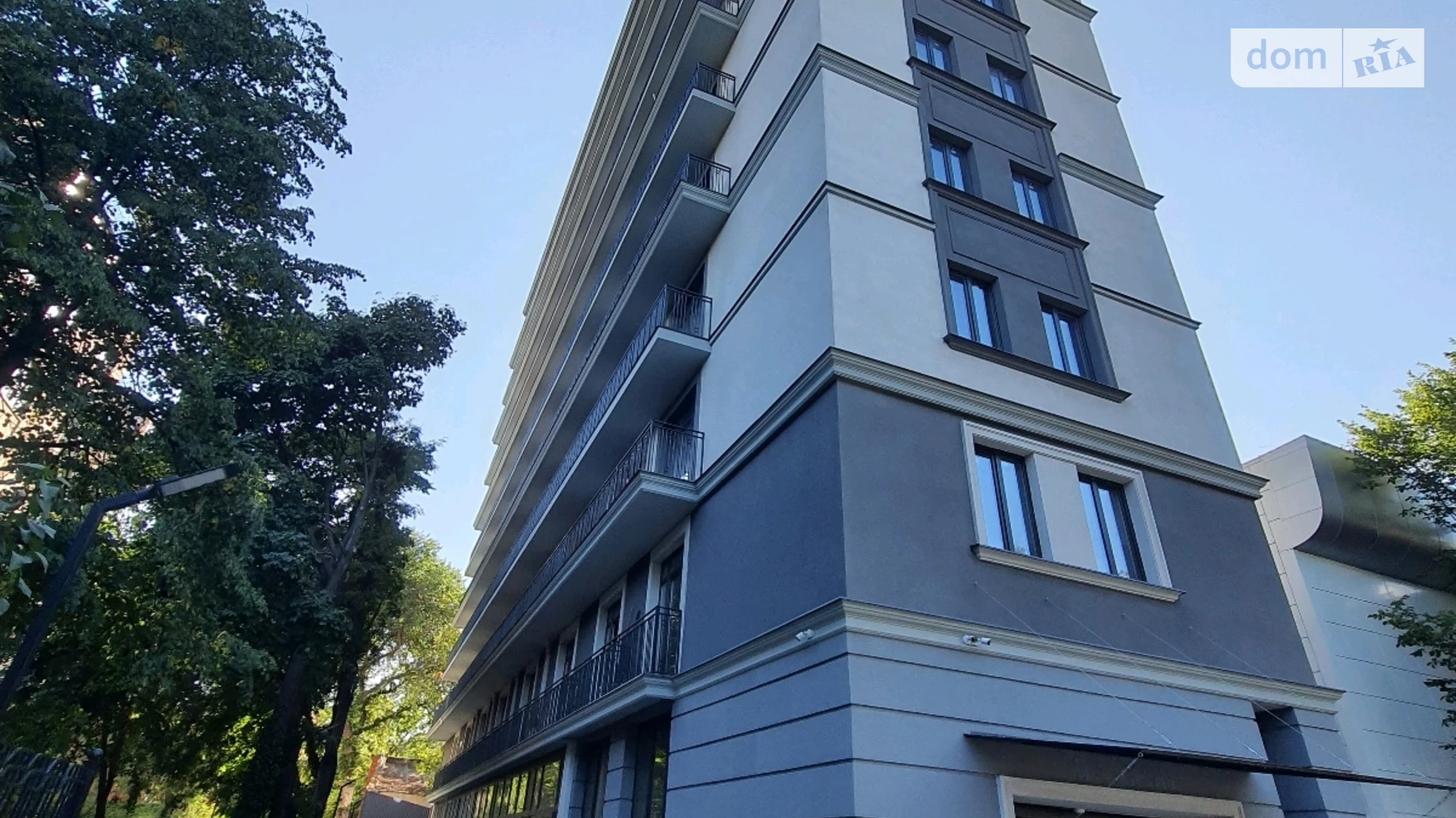 Продается 1-комнатная квартира 54 кв. м в Одессе, просп. Шевченко