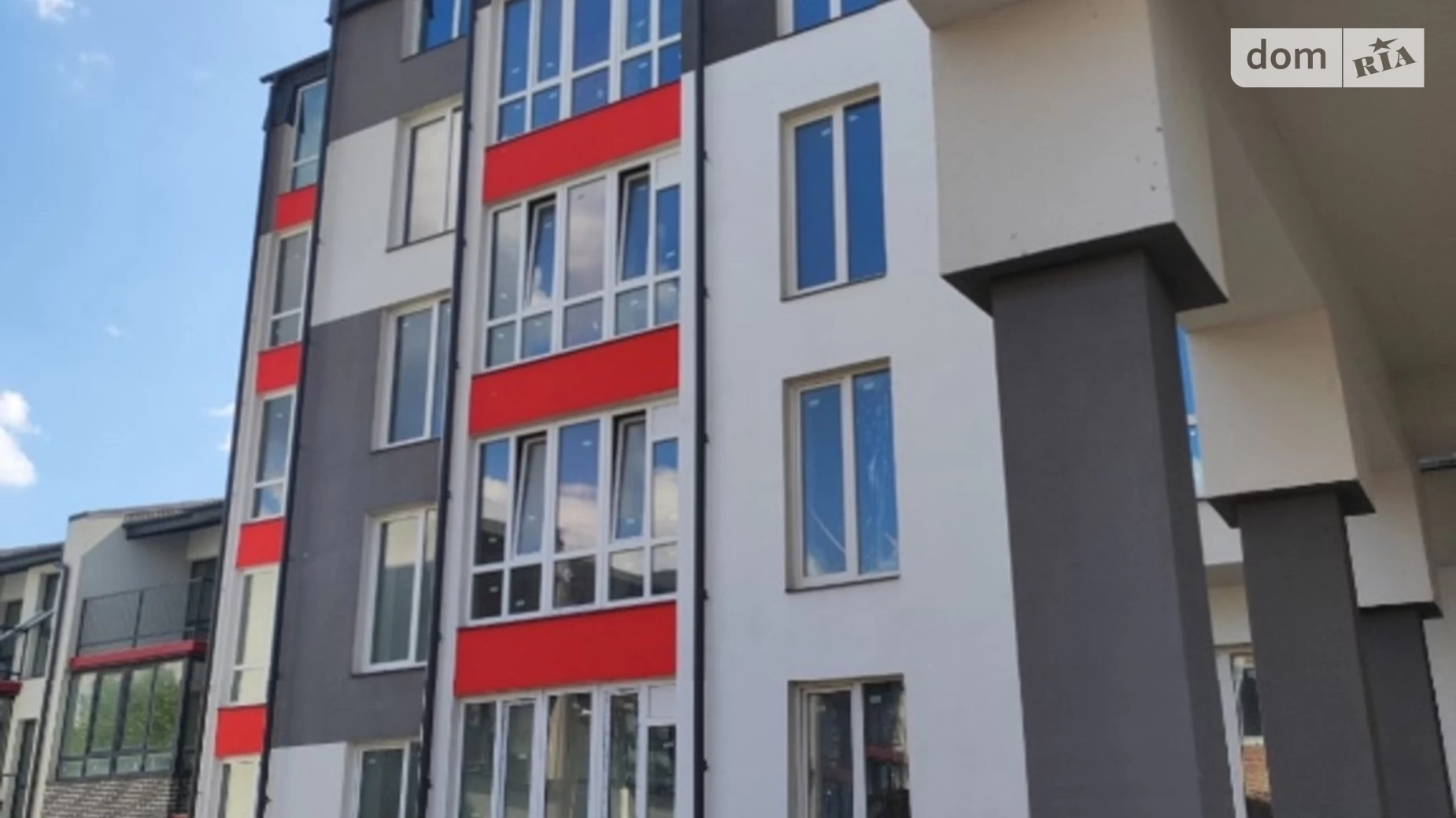 Продается 2-комнатная квартира 53 кв. м в Петрикове, ул. Степана Бандеры
