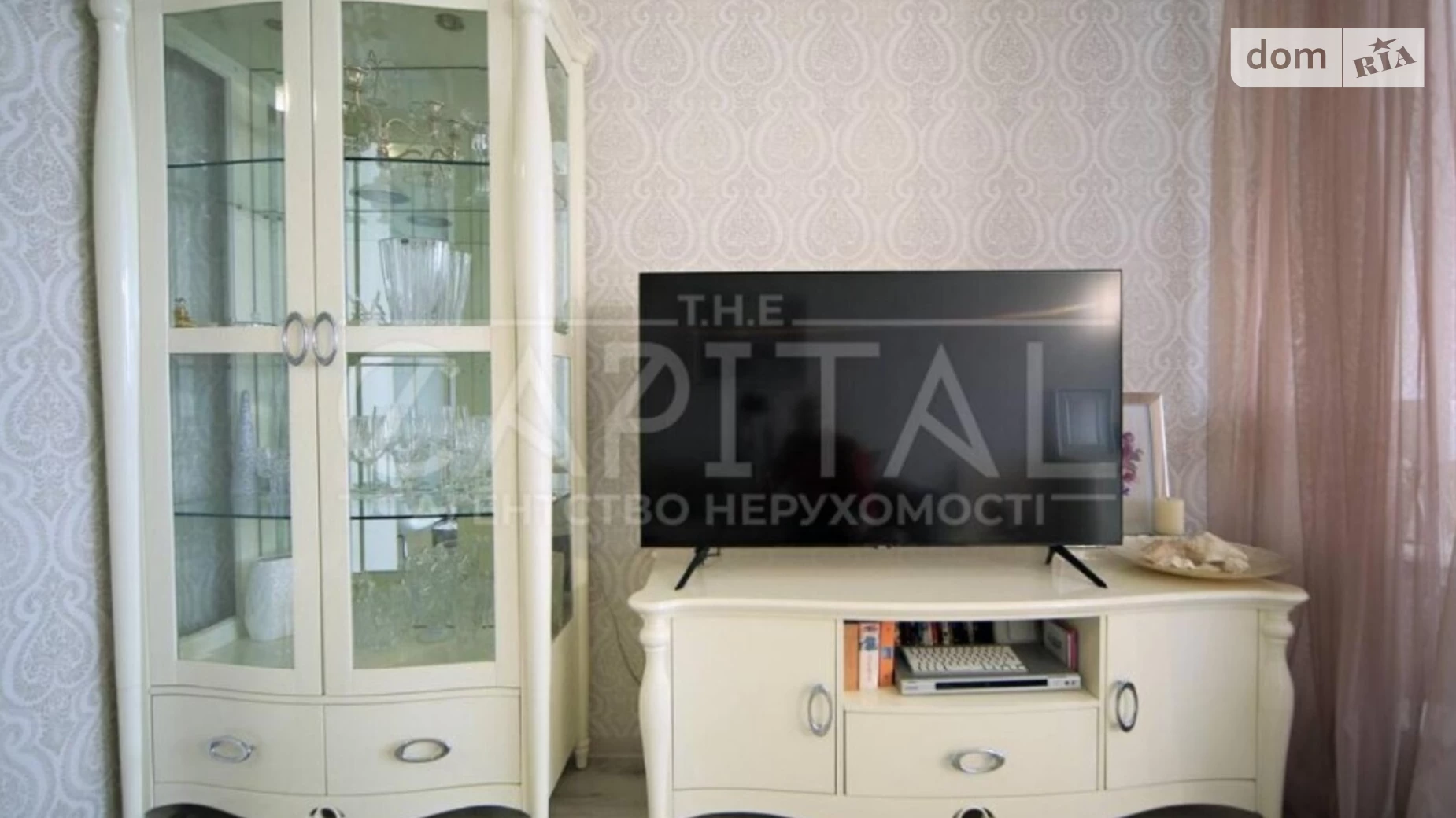 Продается 1-комнатная квартира 56 кв. м в Киеве, ул. Вышгородская - фото 2