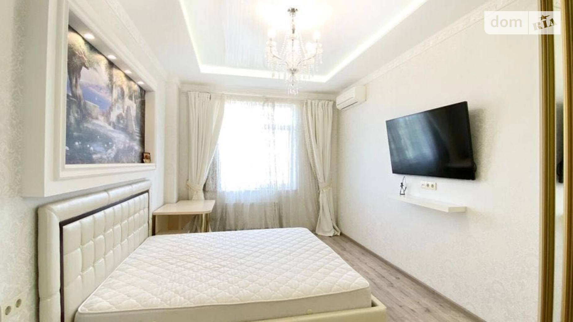 Продається 3-кімнатна квартира 121 кв. м у Одесі, плато Гагарінське, 2