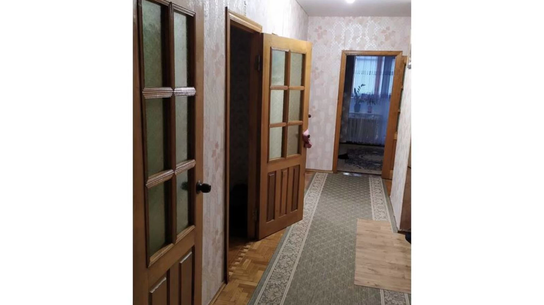 Продається 4-кімнатна квартира 85 кв. м у Одесі, вул. Академіка Корольова