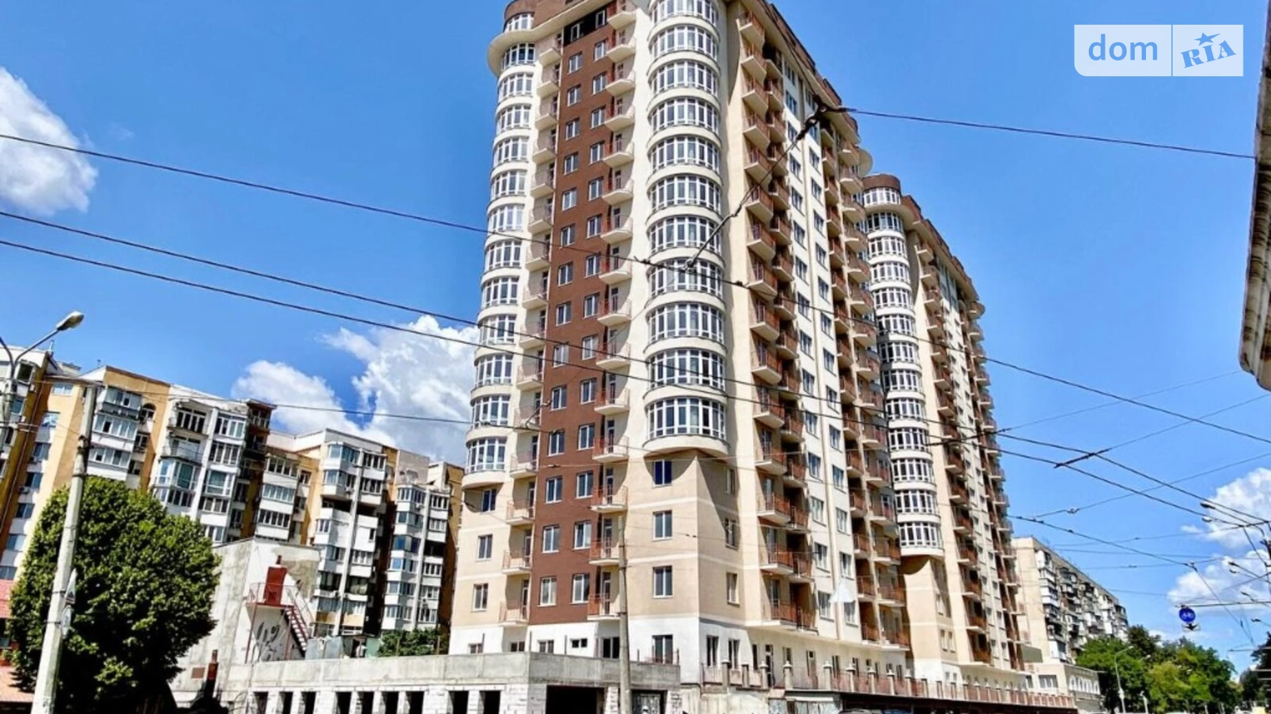 Продается 2-комнатная квартира 72 кв. м в Одессе, Фонтанская дор., 30-32
