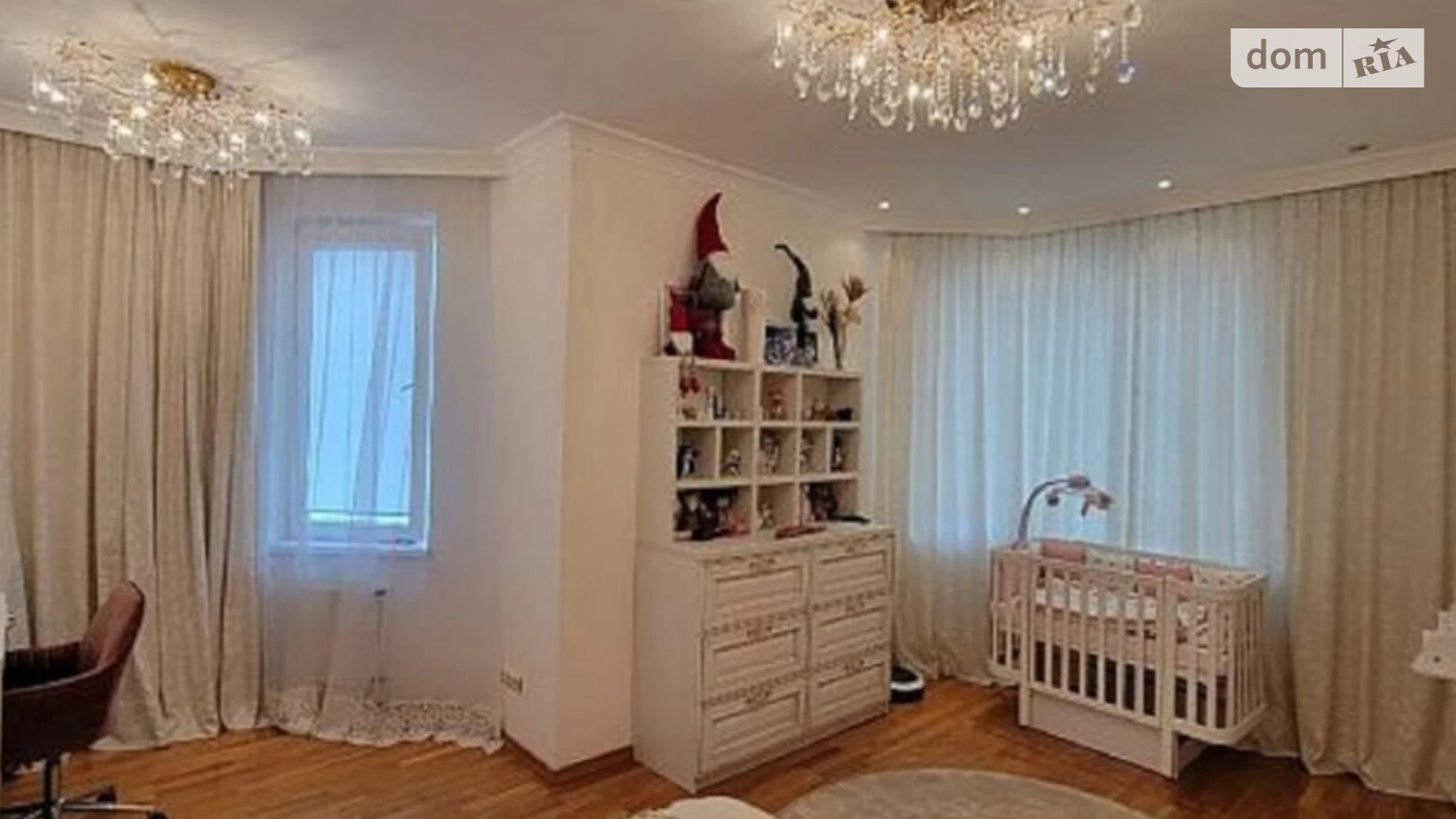 Продается 2-комнатная квартира 78 кв. м в Одессе, ул. Среднефонтанская