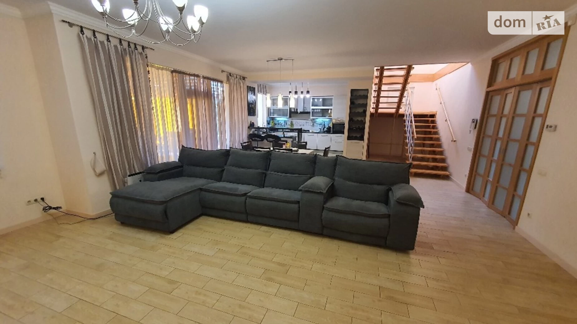 Продается дом на 2 этажа 221.4 кв. м с участком, цена: 330000 $ - фото 3