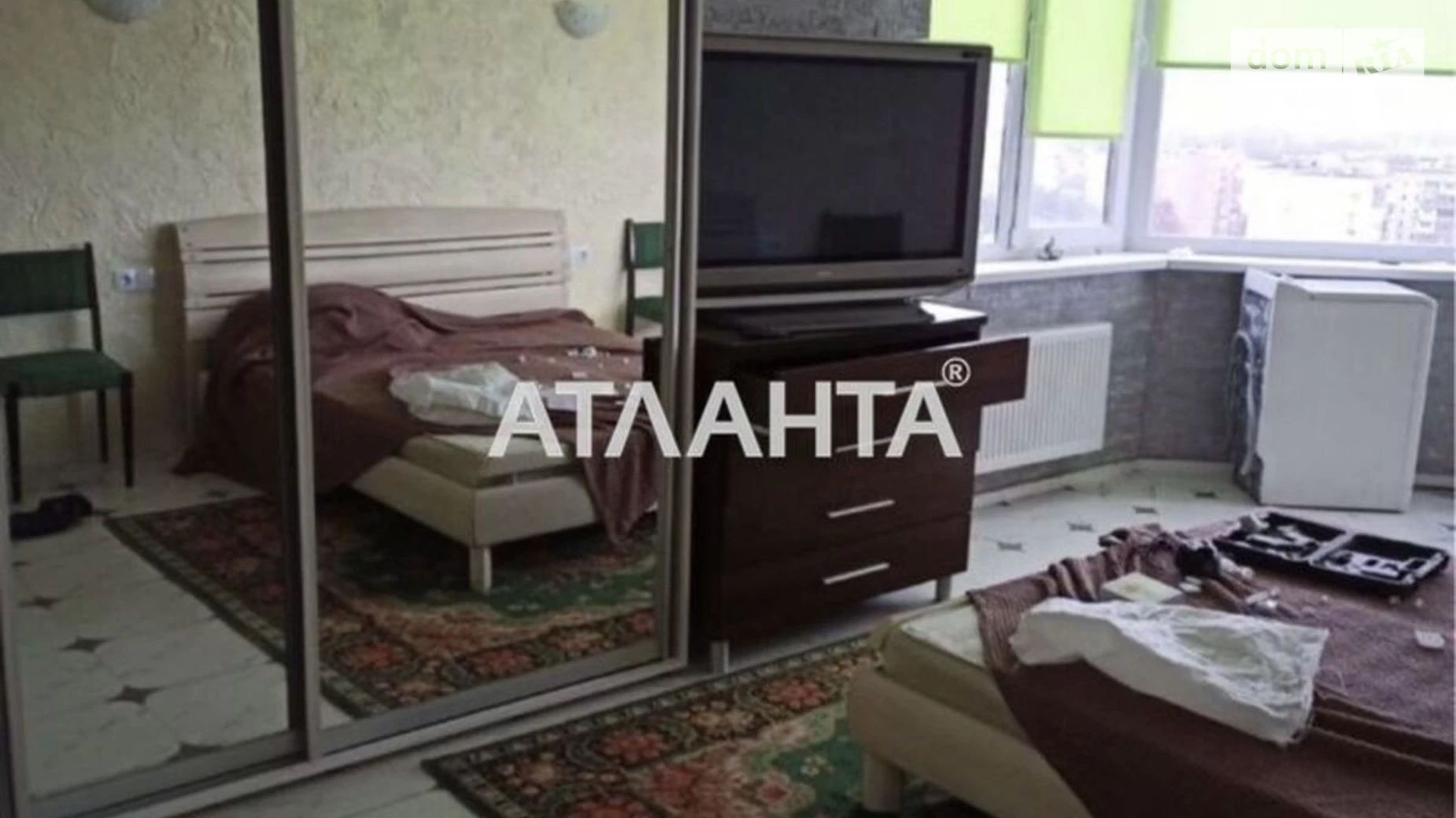 Продається 2-кімнатна квартира 73.4 кв. м у Чорноморську, вул. Парусна