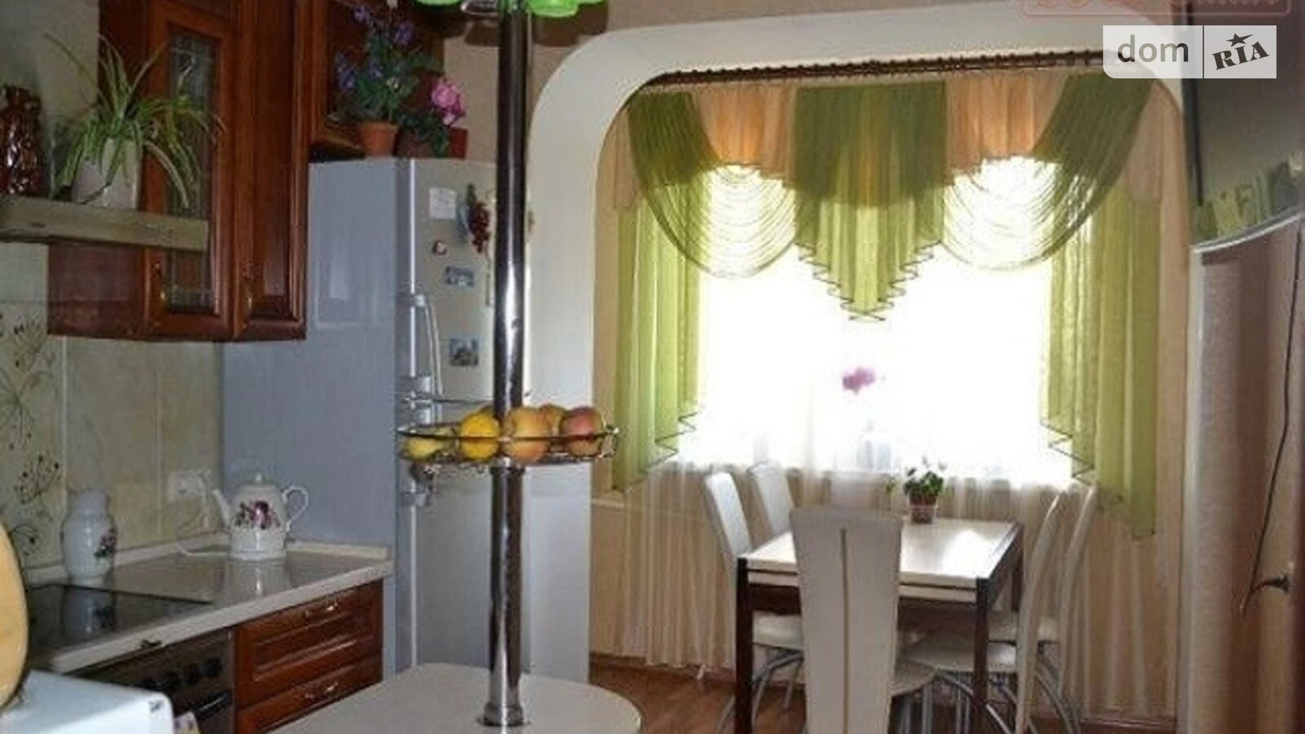 Продается 3-комнатная квартира 80 кв. м в Одессе, ул. Александра Невского