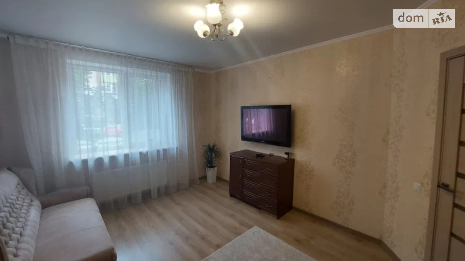 Продается 1-комнатная квартира 43 кв. м в Софиевской Борщаговке, ул. Дорошенко, 17