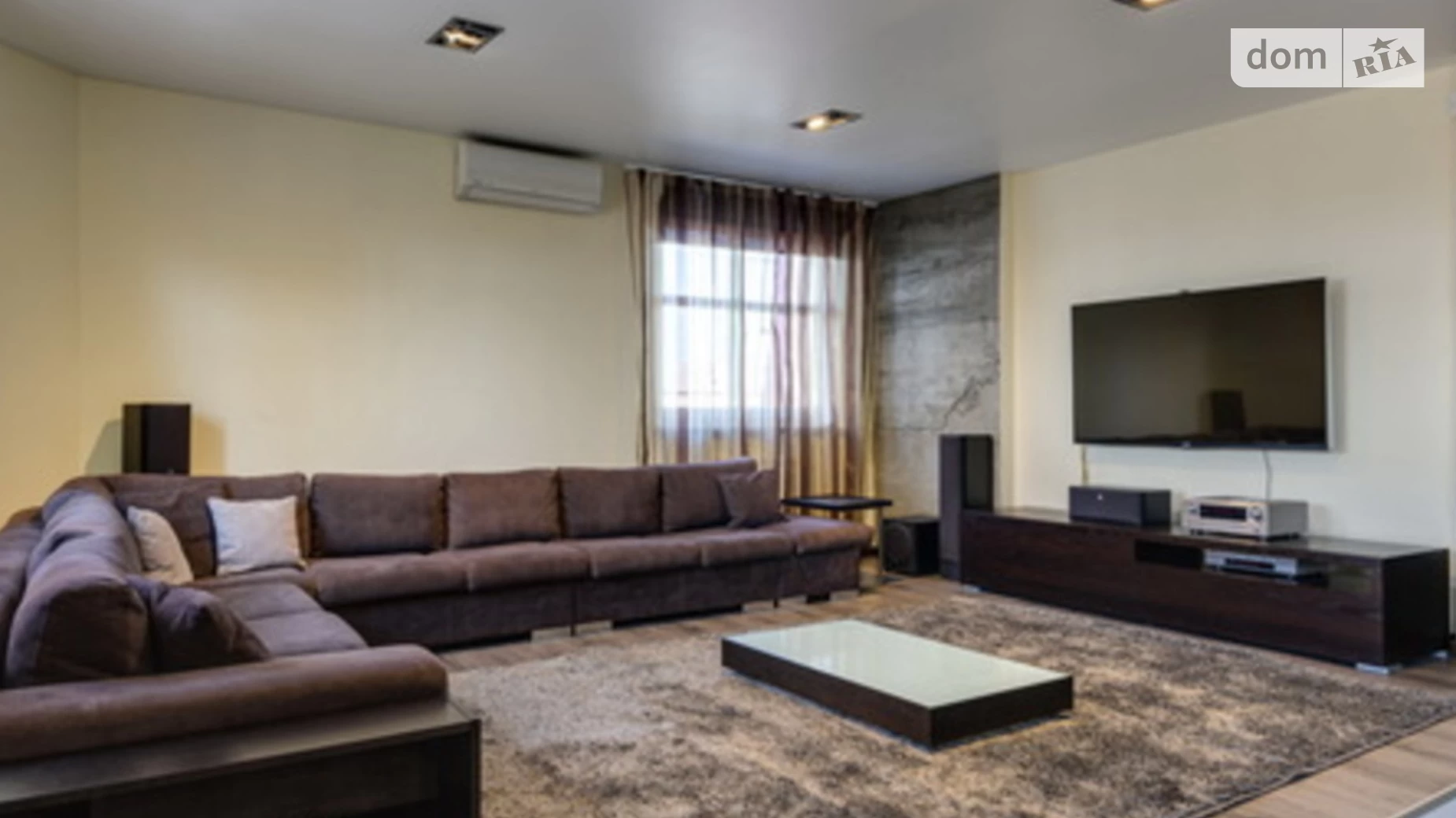 Продается 5-комнатная квартира 250 кв. м в Киеве