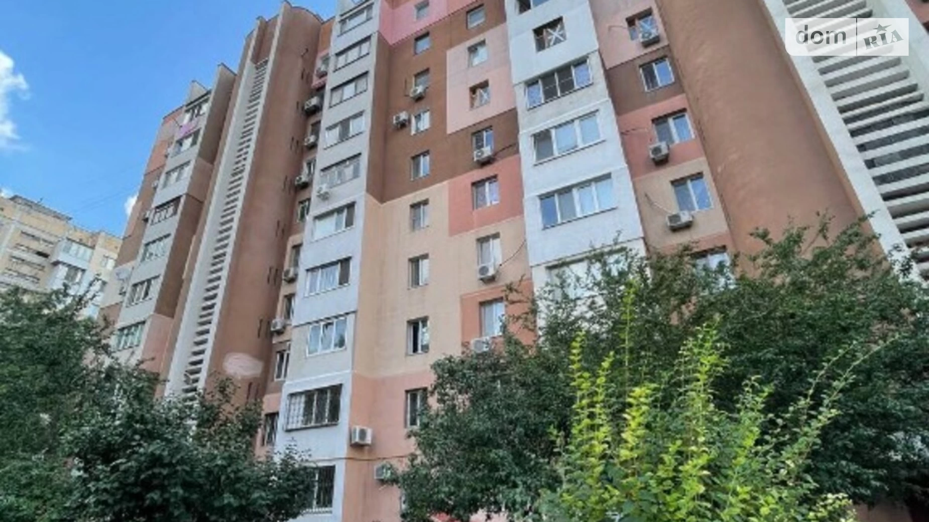 Продається 2-кімнатна квартира 56 кв. м у Одесі, вул. Левітана, 101