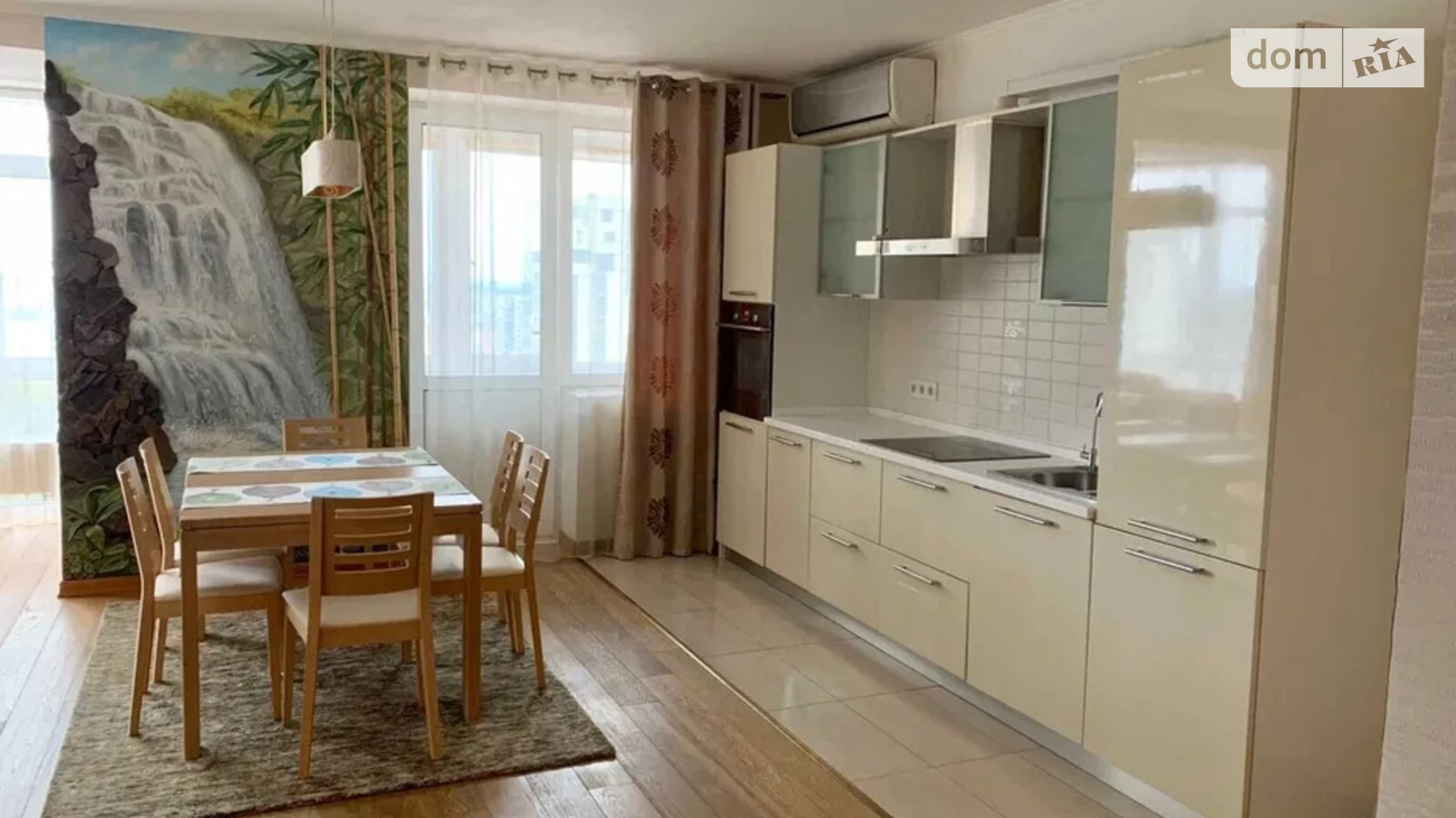 Продается 2-комнатная квартира 60.2 кв. м в Киеве, ул. Самойло Кошки(Маршала Конева), 7А