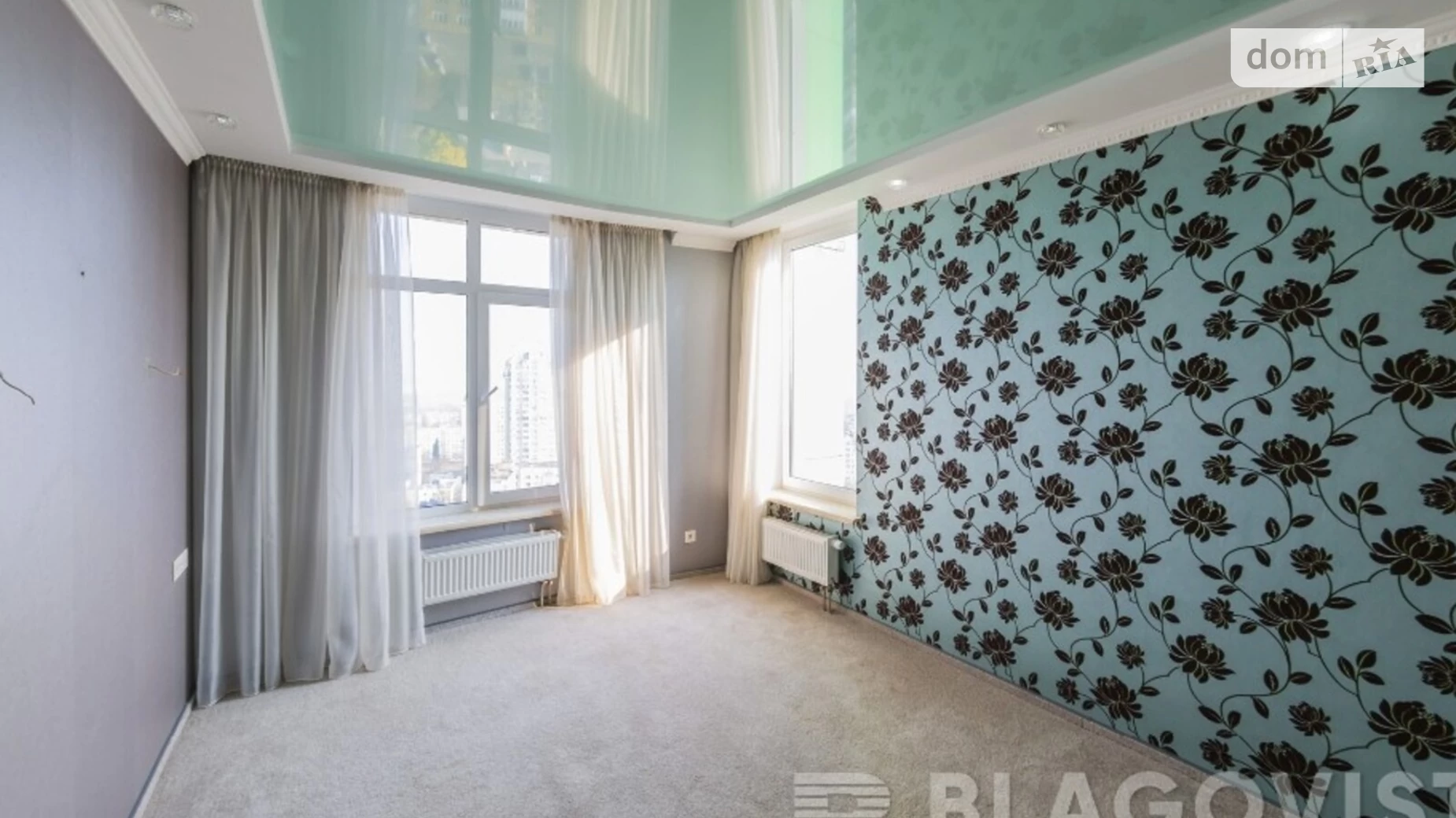 Продается 4-комнатная квартира 140 кв. м в Киеве, ул. Вышгородская, 45