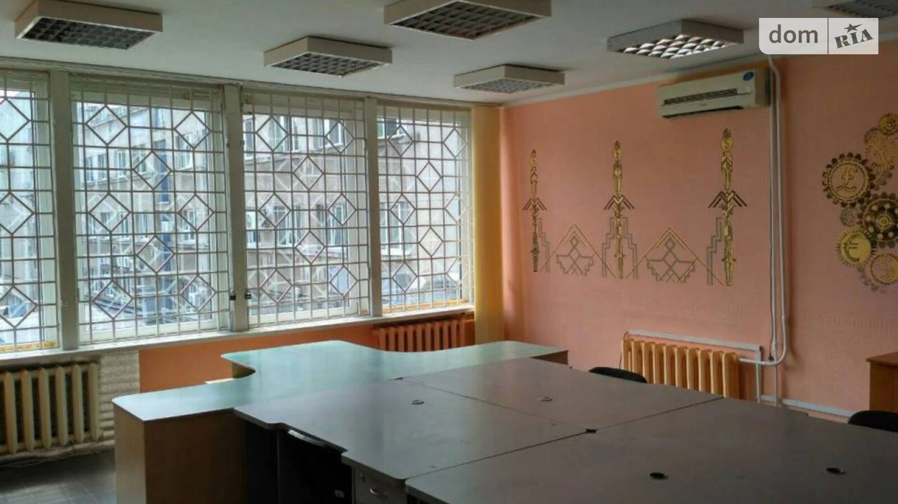 Продается офис 55 кв. м в бизнес-центре, цена: 49900 $ - фото 2