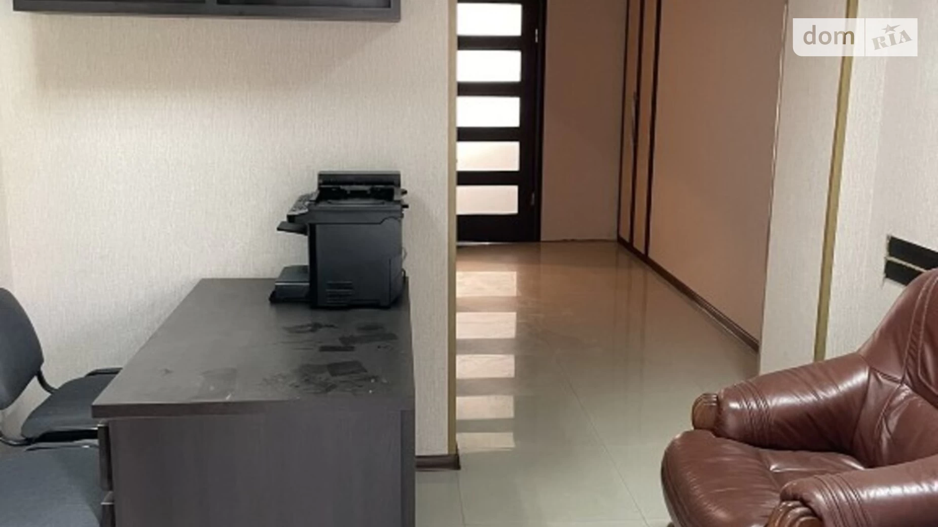 Продается офис 36.4 кв. м в бизнес-центре, цена: 45000 $ - фото 4