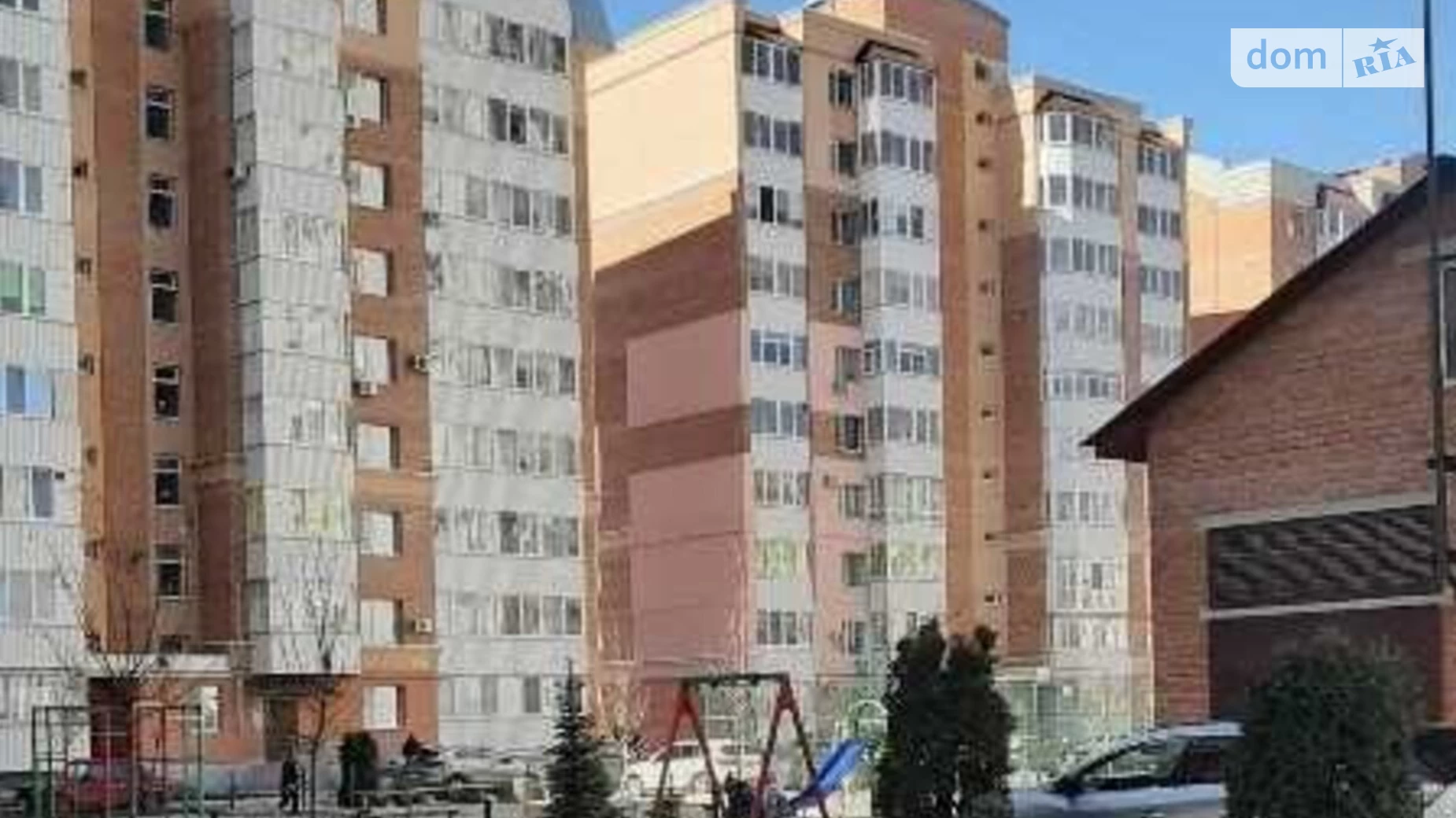 Продается 3-комнатная квартира 92 кв. м в Полтаве, ул. Головко