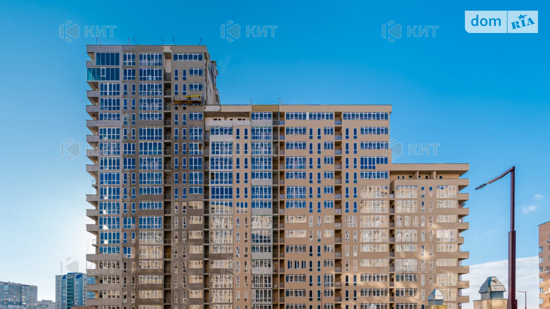 Продается 3-комнатная квартира 92 кв. м в Харькове, ул. Сухумская, 22 - фото 2