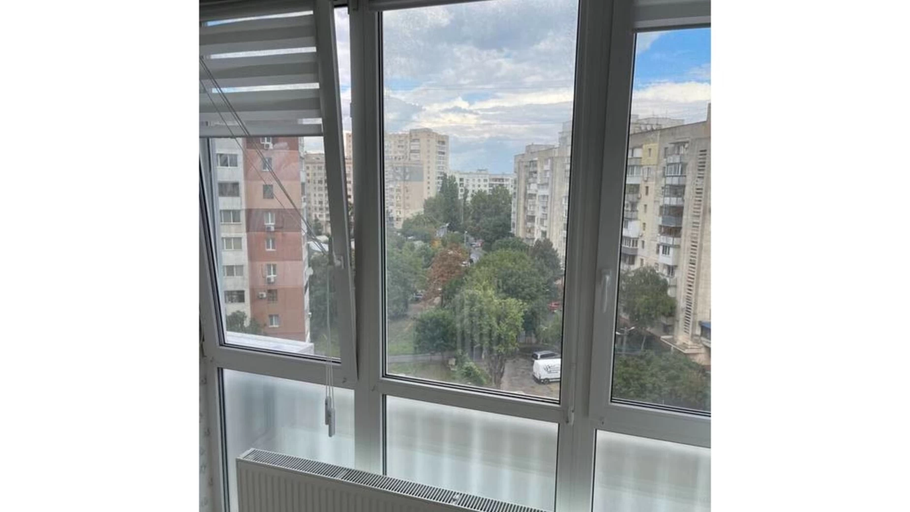 Продается 2-комнатная квартира 73.9 кв. м в Одессе, ул. Костанди