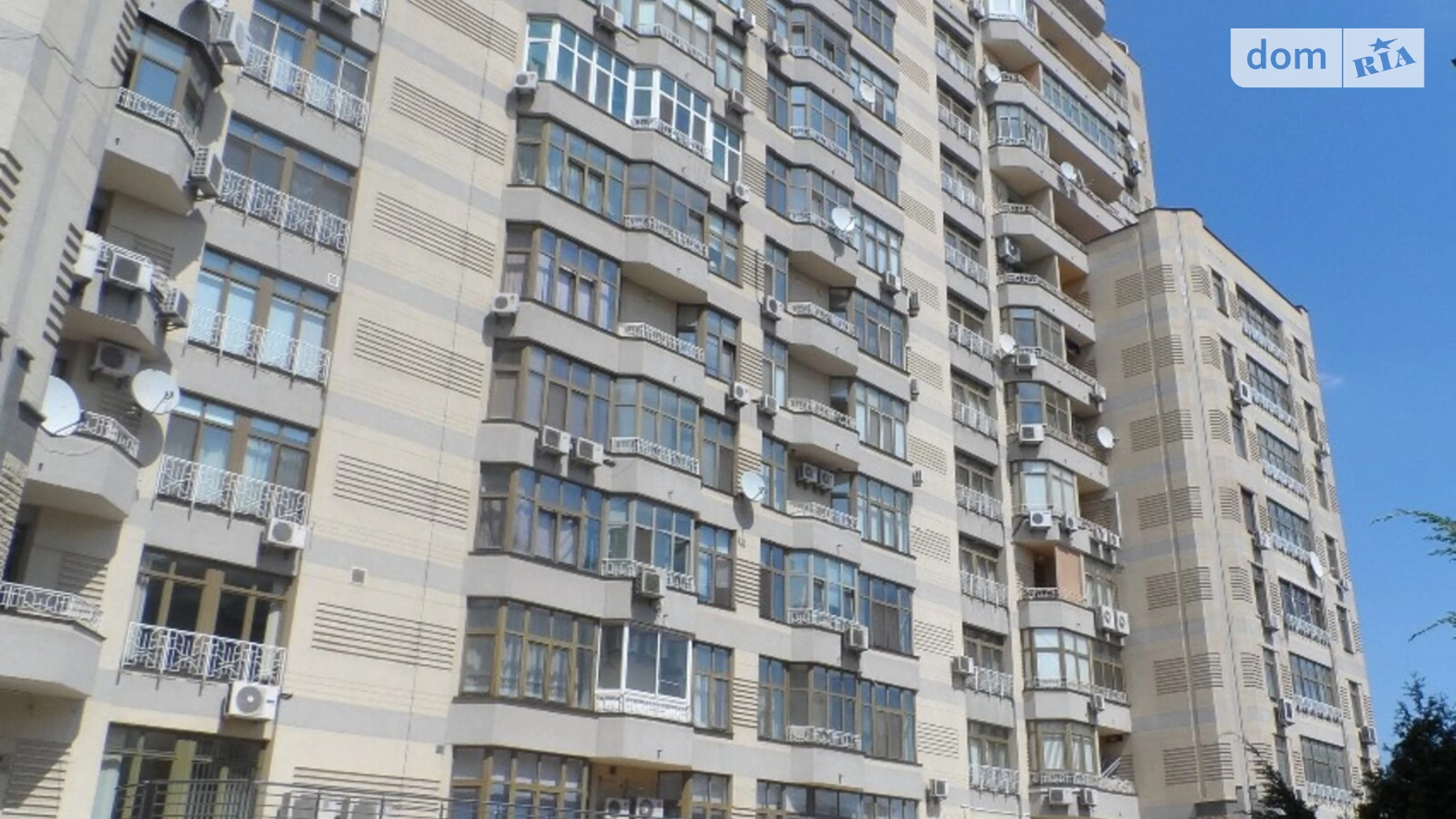 Продается 3-комнатная квартира 146 кв. м в Киеве, ул. Владимирская, 49А