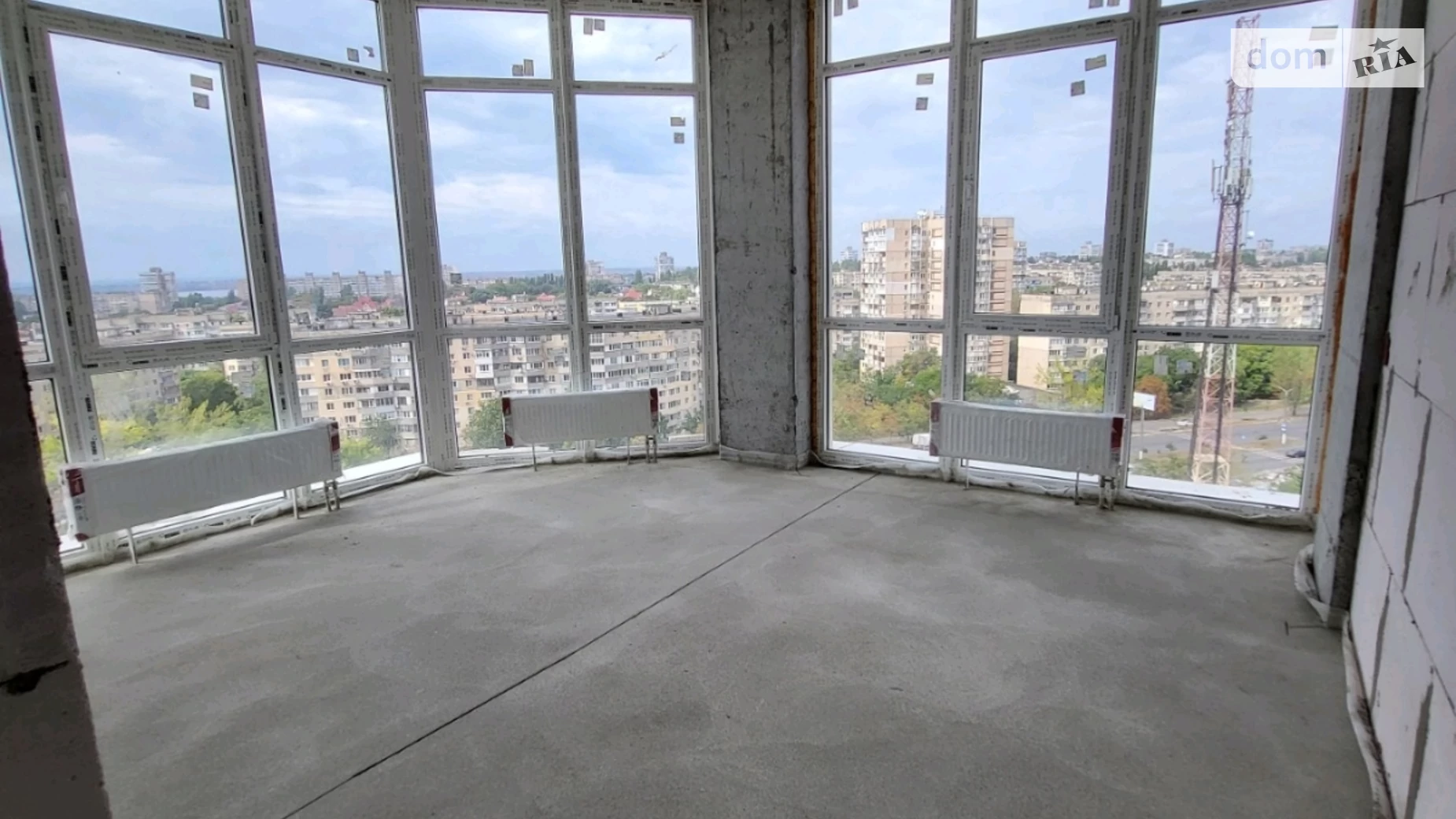 Продается 3-комнатная квартира 126 кв. м в Крыжановка, Николаевская дорога дор.